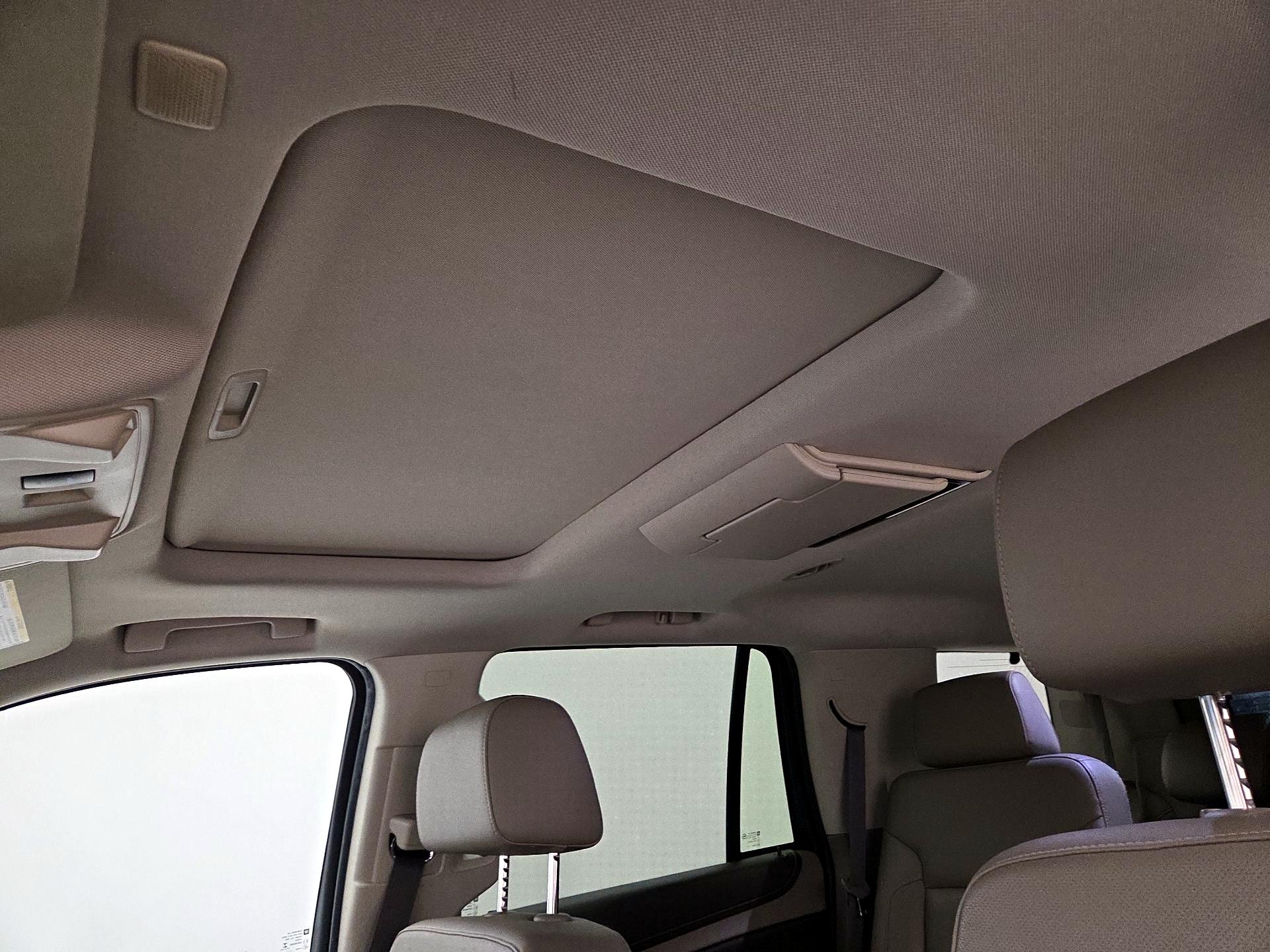 Thumbnail: 2017 Chevrolet Tahoe - 19