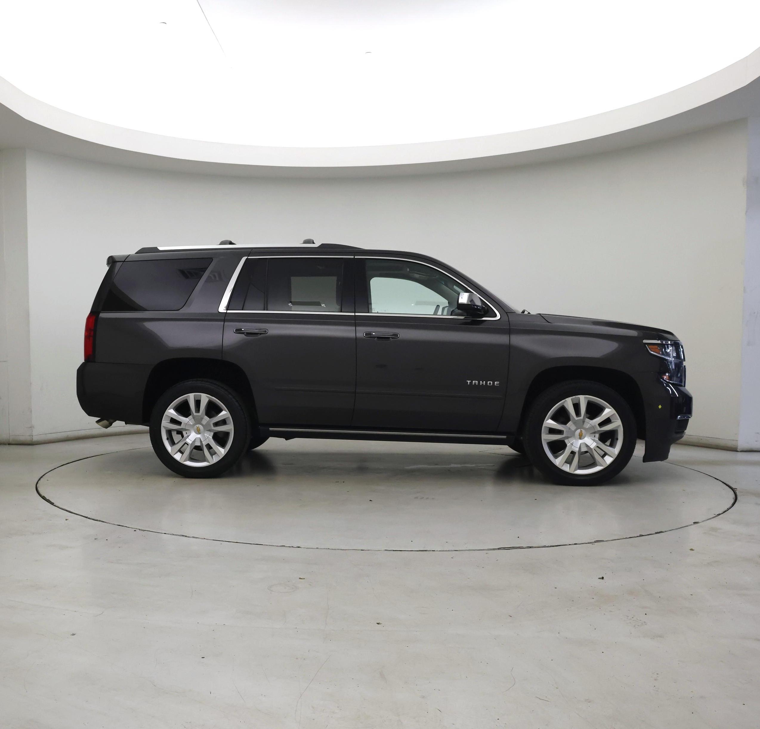 Thumbnail: 2017 Chevrolet Tahoe - 7