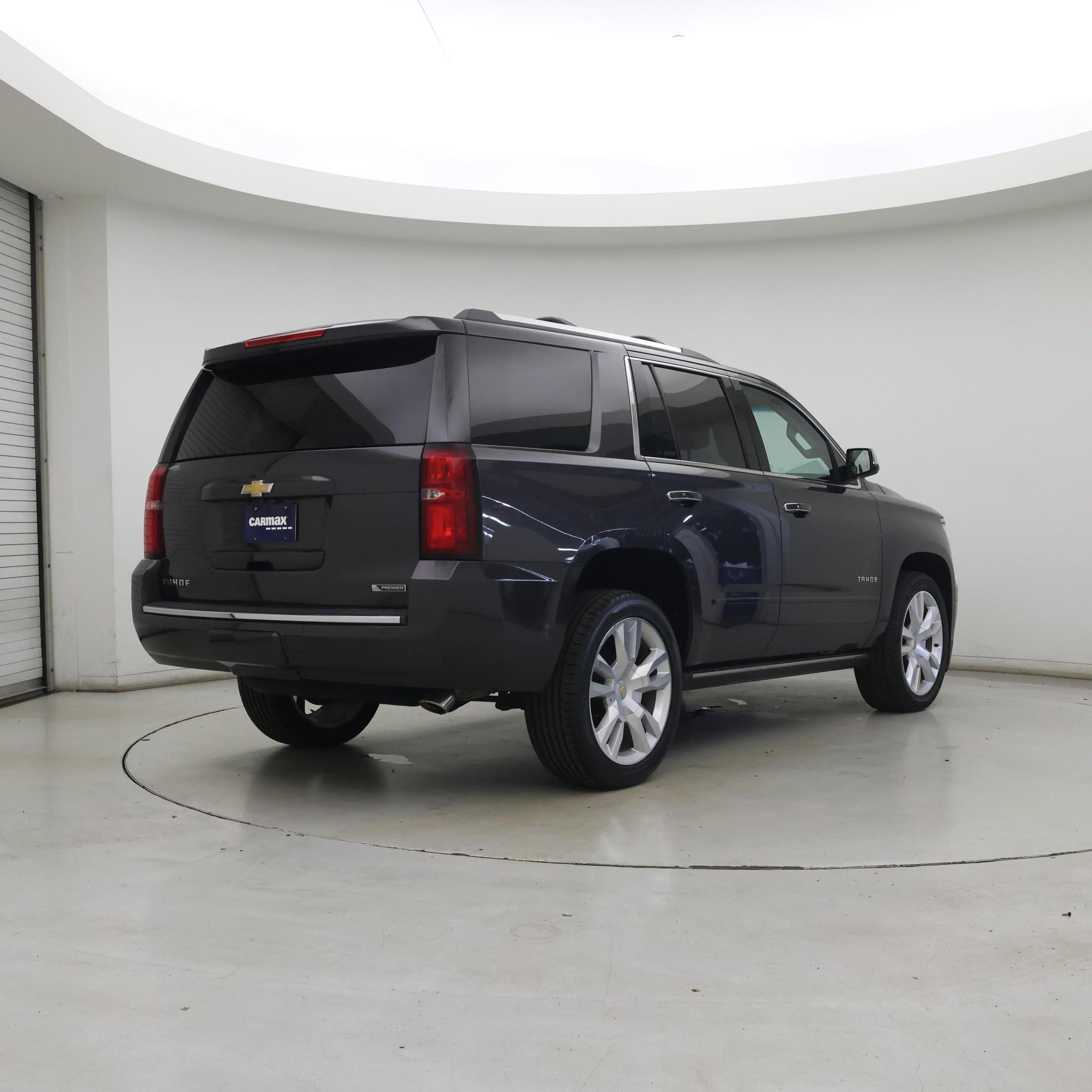 Thumbnail: 2017 Chevrolet Tahoe - 8