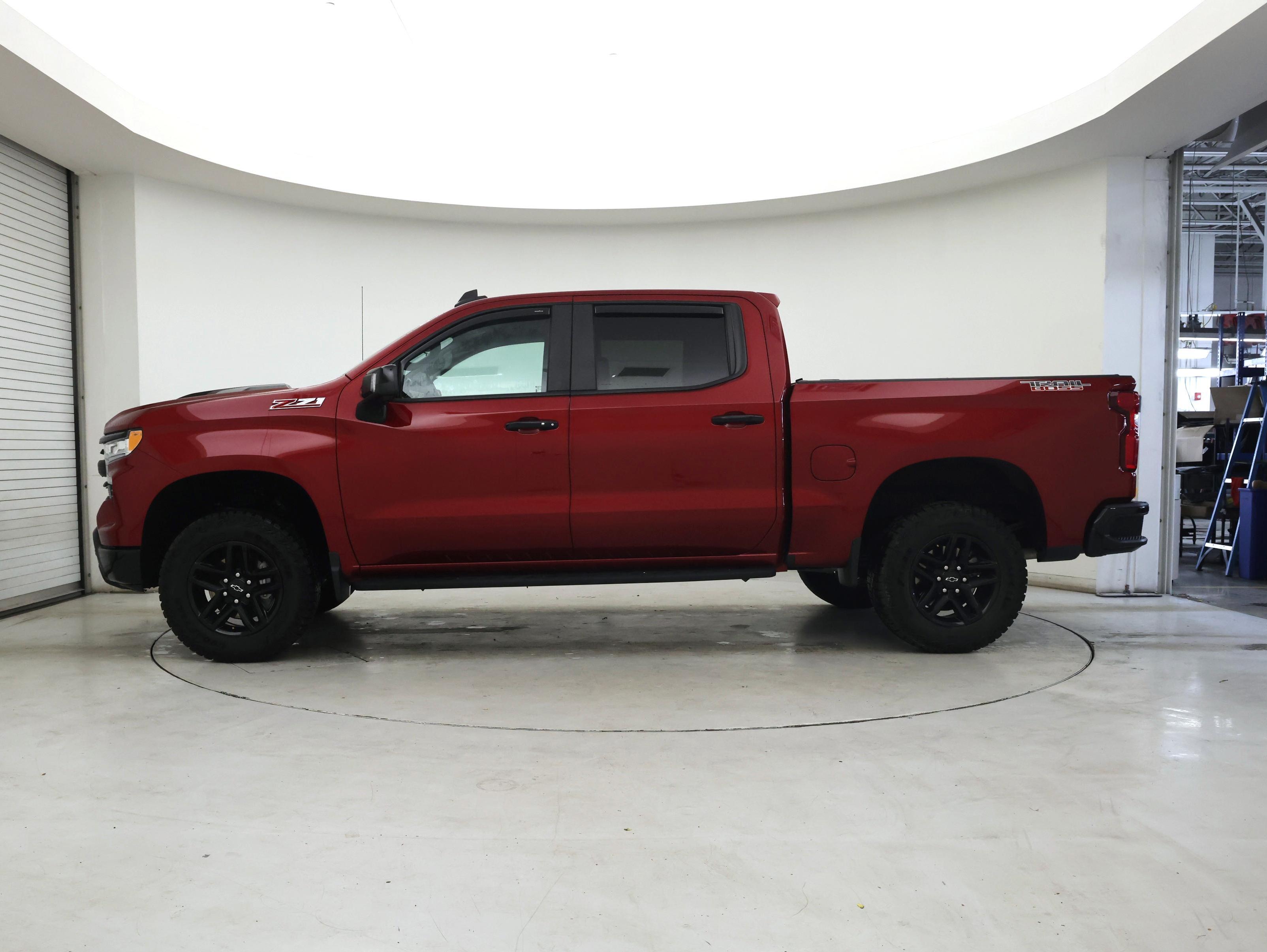 Thumbnail: 2024 Chevrolet Silverado 1500 - 3