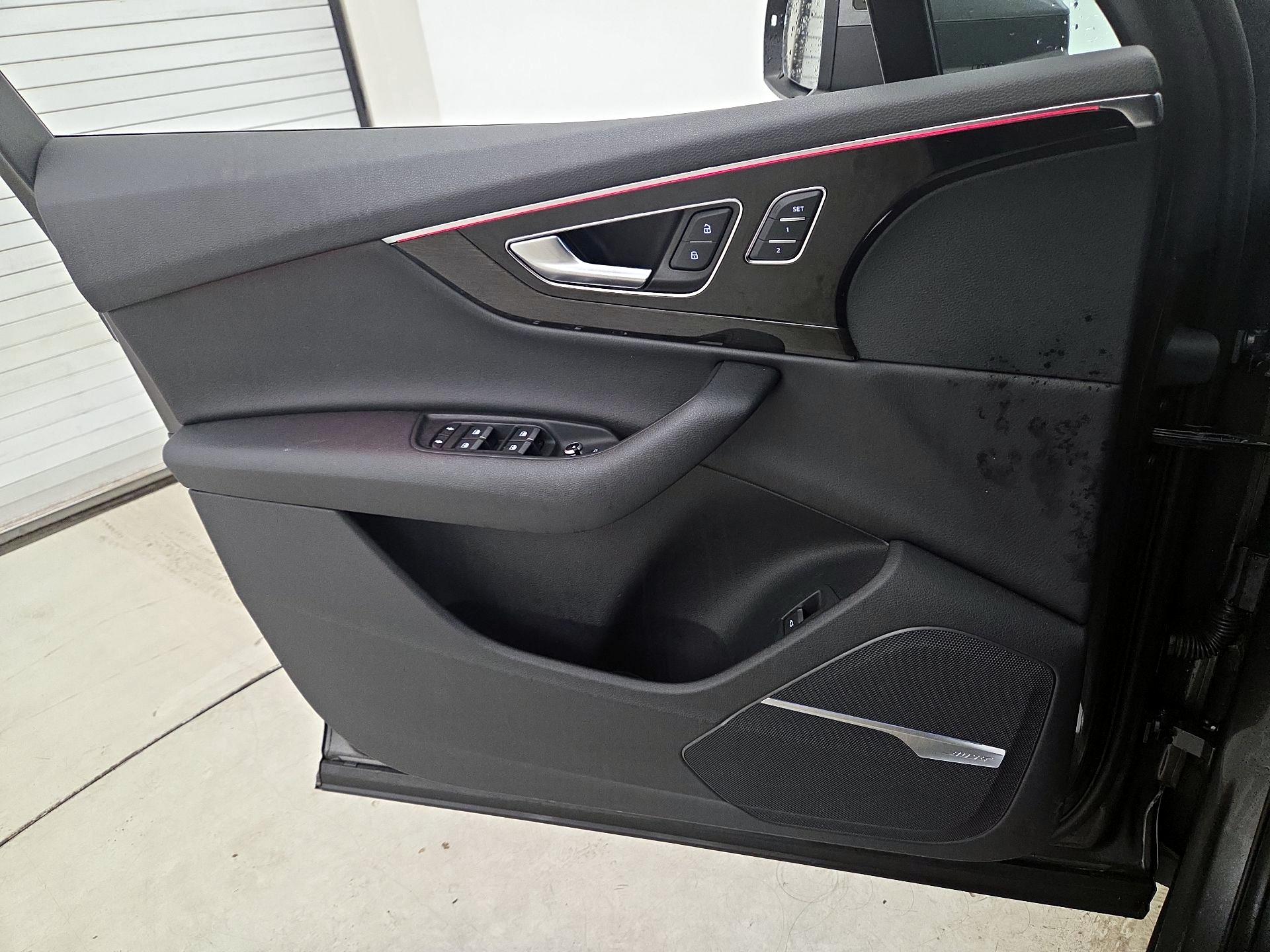 Thumbnail: 2019 Audi Q7 - 12