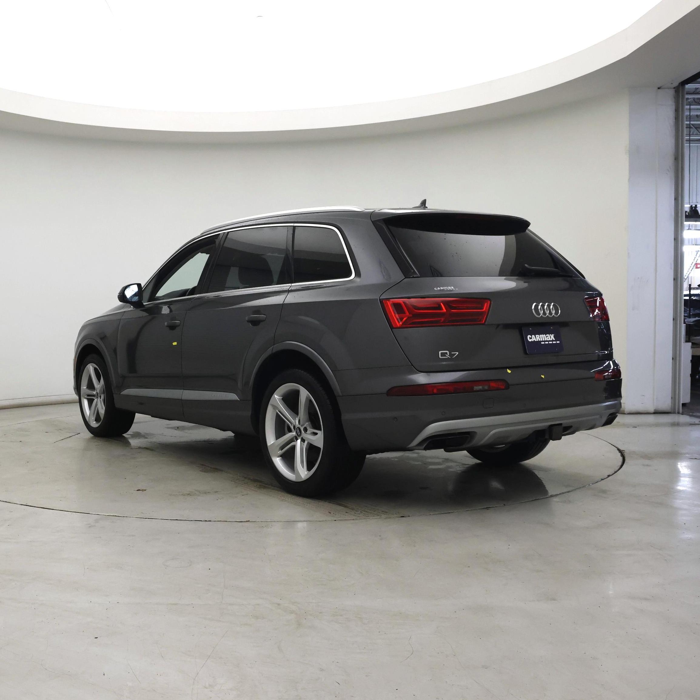 Thumbnail: 2019 Audi Q7 - 2