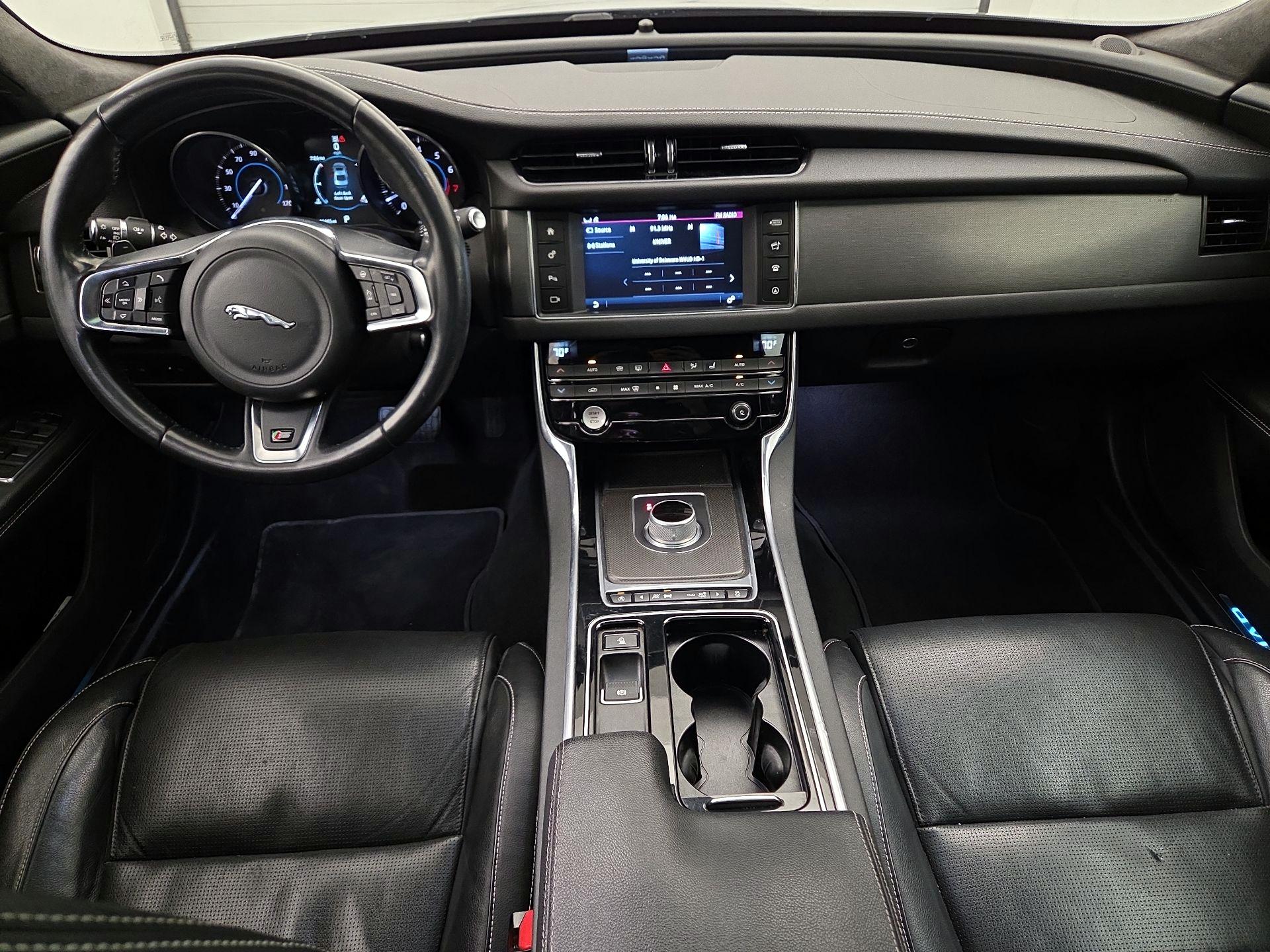Thumbnail: 2016 Jaguar XF - 9