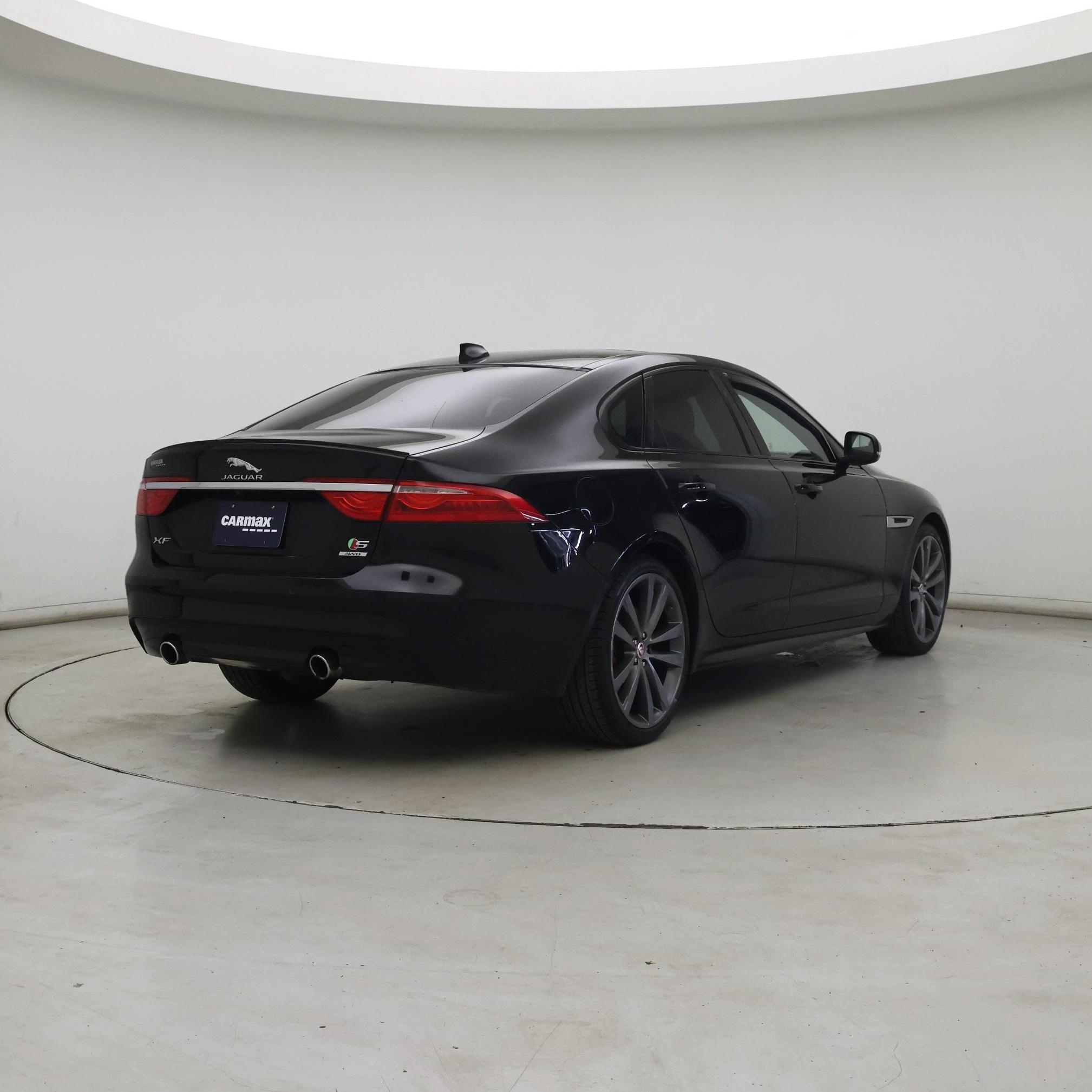Thumbnail: 2016 Jaguar XF - 8