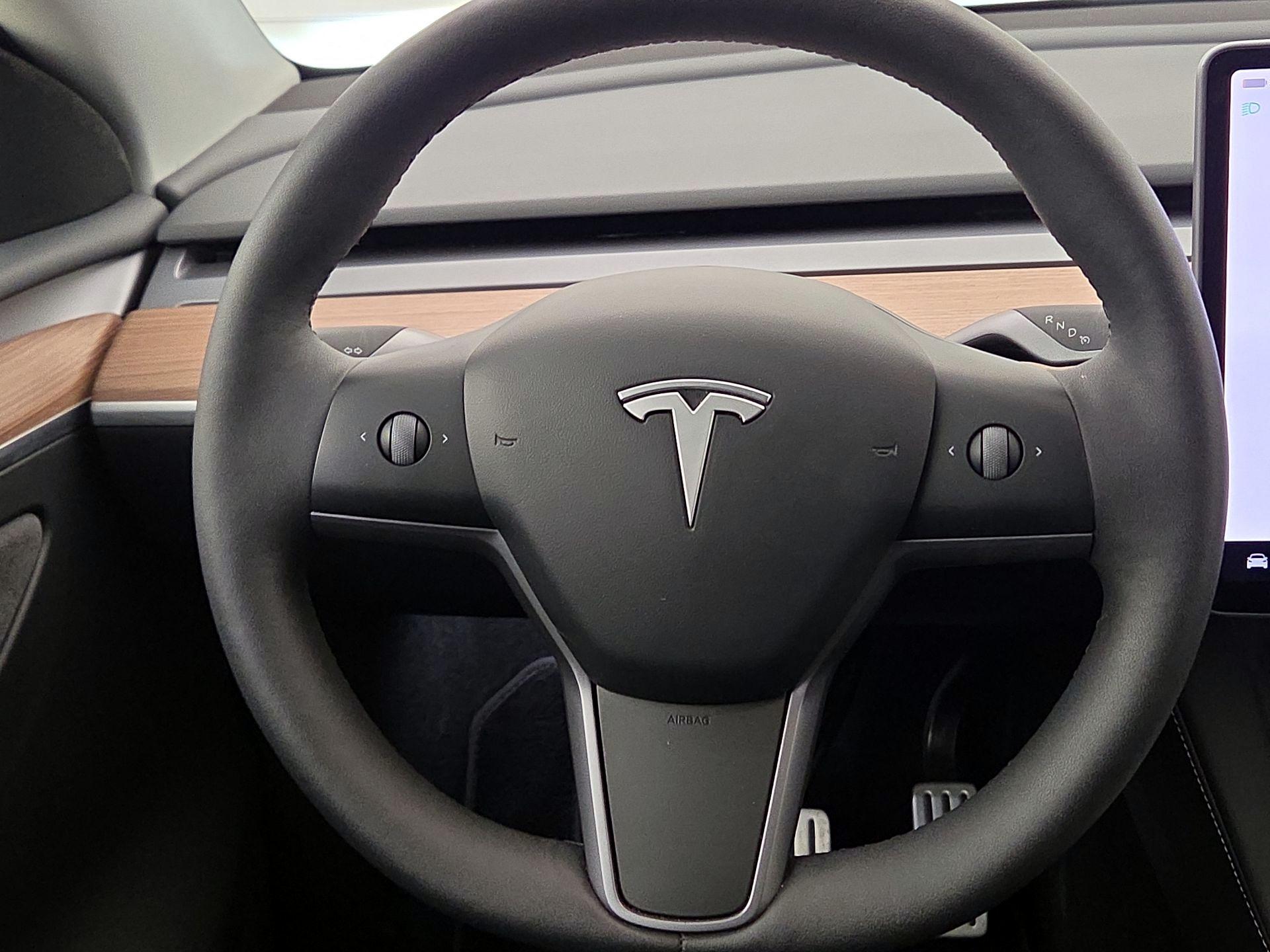 Thumbnail: 2024 Tesla Model Y - 10