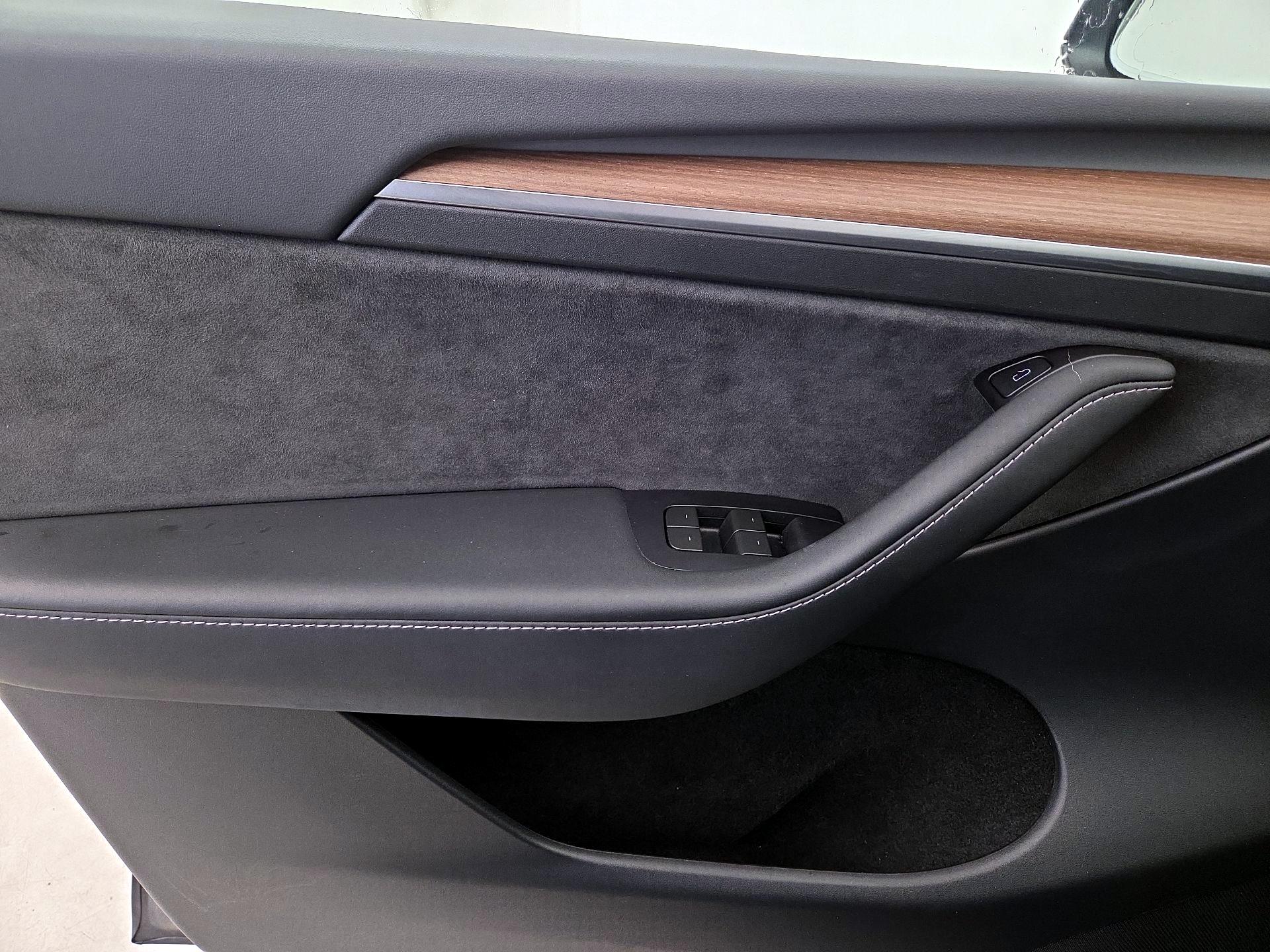 Thumbnail: 2024 Tesla Model Y - 12