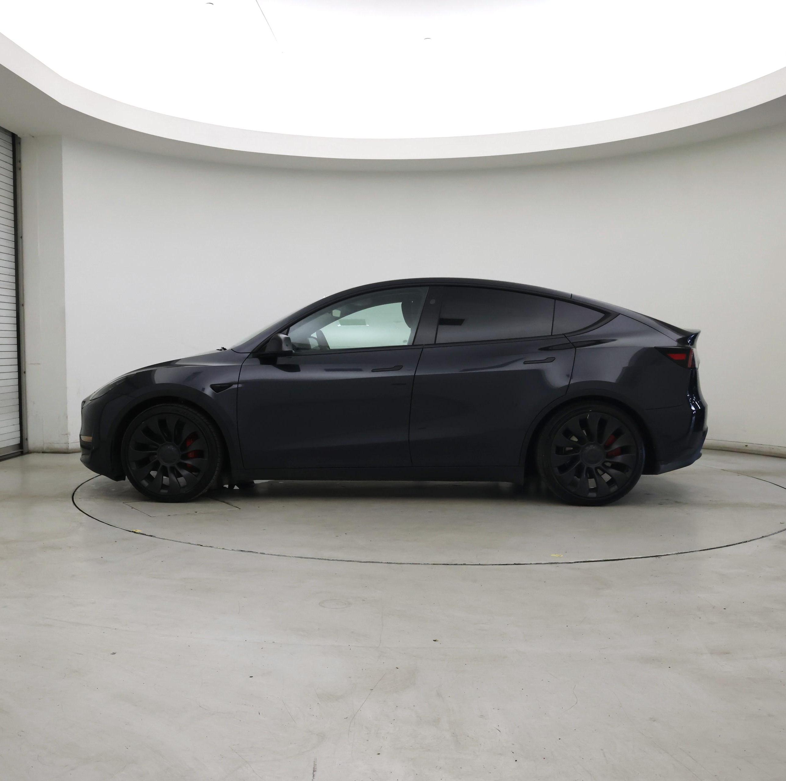 Thumbnail: 2024 Tesla Model Y - 3