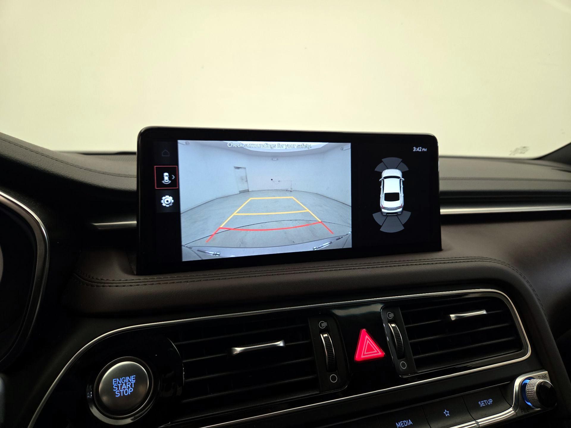 Thumbnail: 2022 Genesis G70 - 14