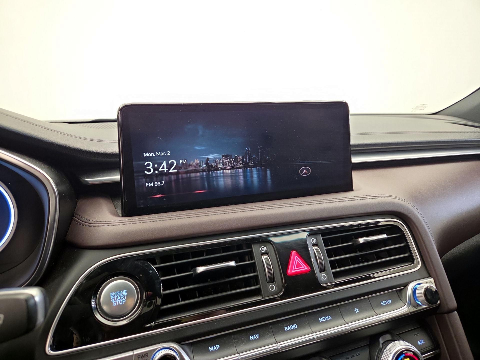 Thumbnail: 2022 Genesis G70 - 15