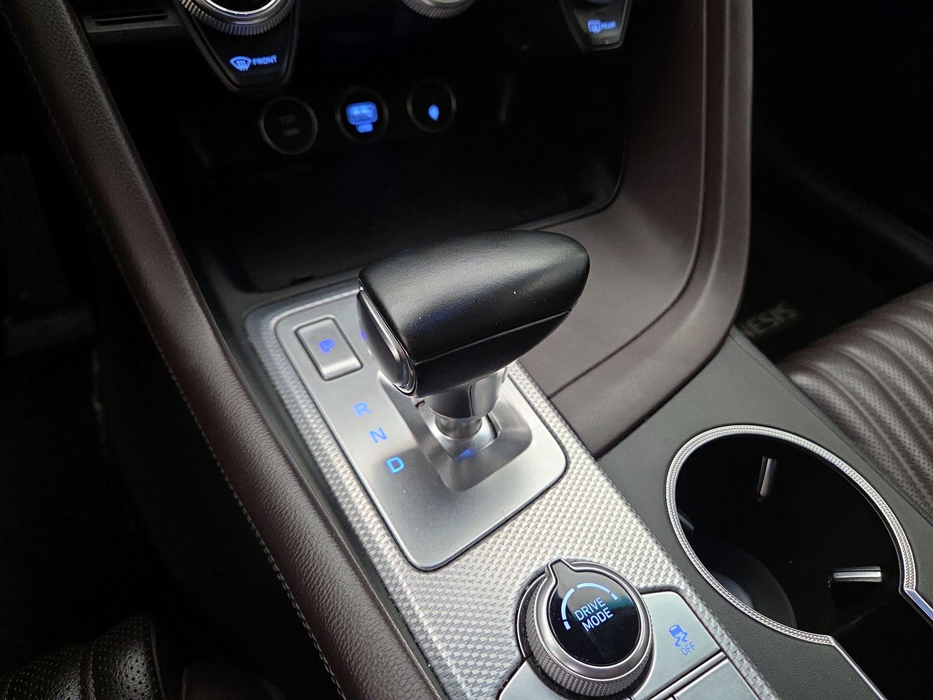 Thumbnail: 2022 Genesis G70 - 17