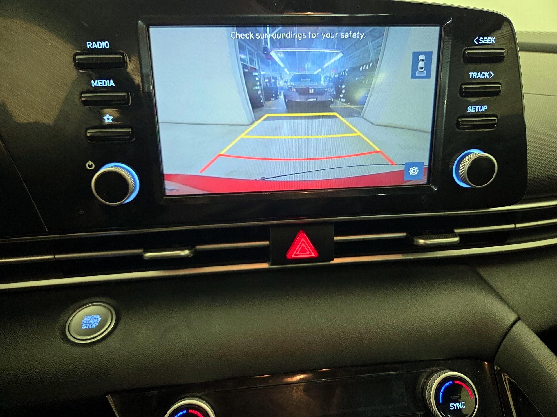 Thumbnail: 2022 Hyundai Elantra - 14