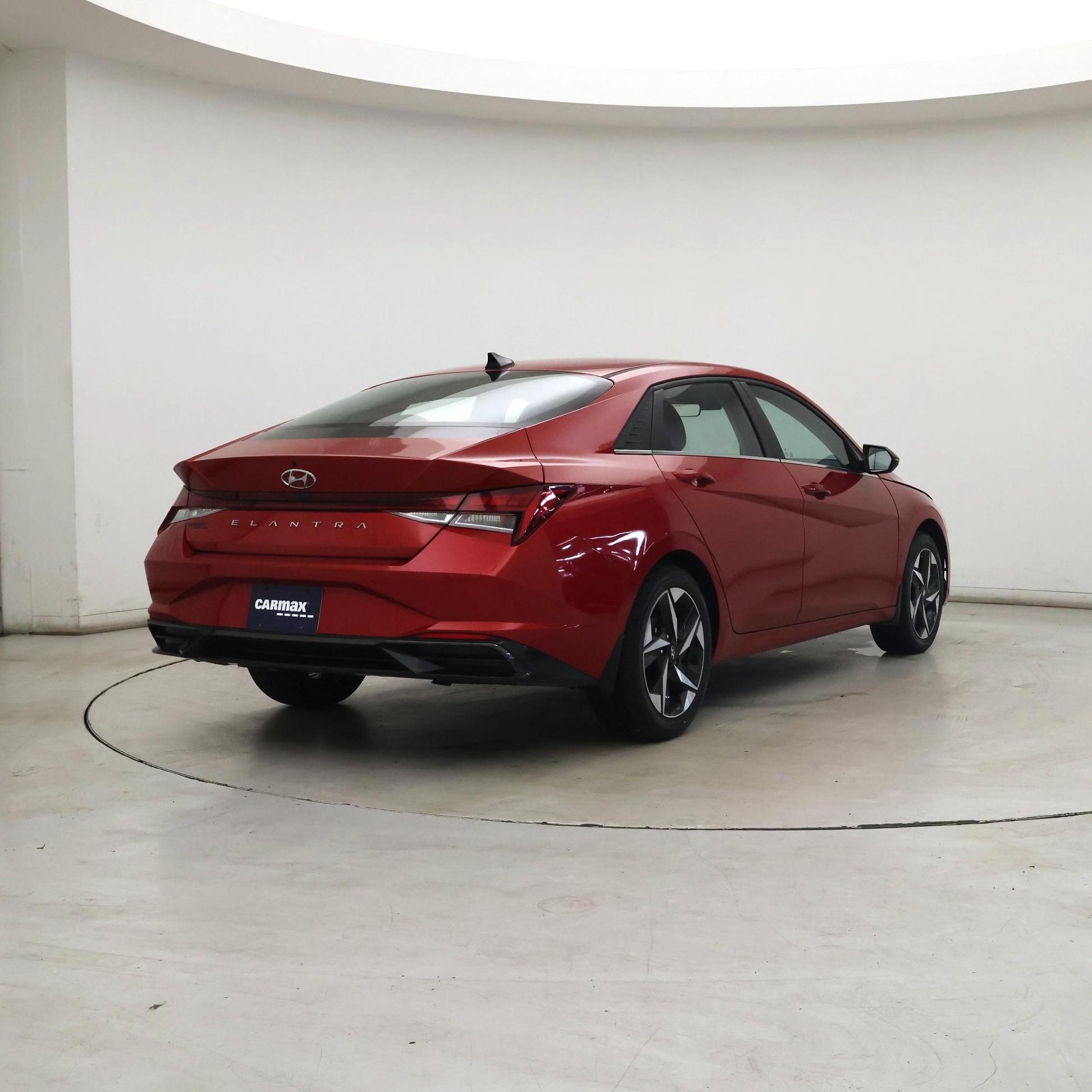 Thumbnail: 2022 Hyundai Elantra - 8