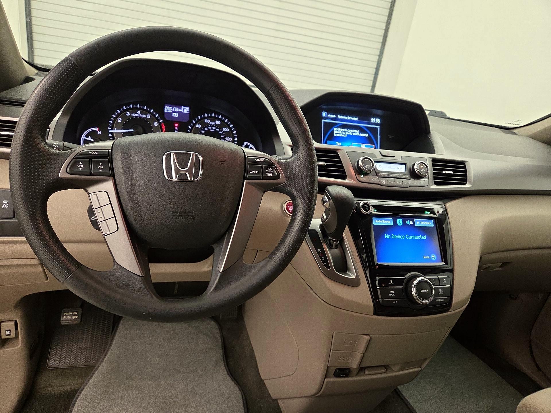 Thumbnail: 2015 Honda Odyssey - 10
