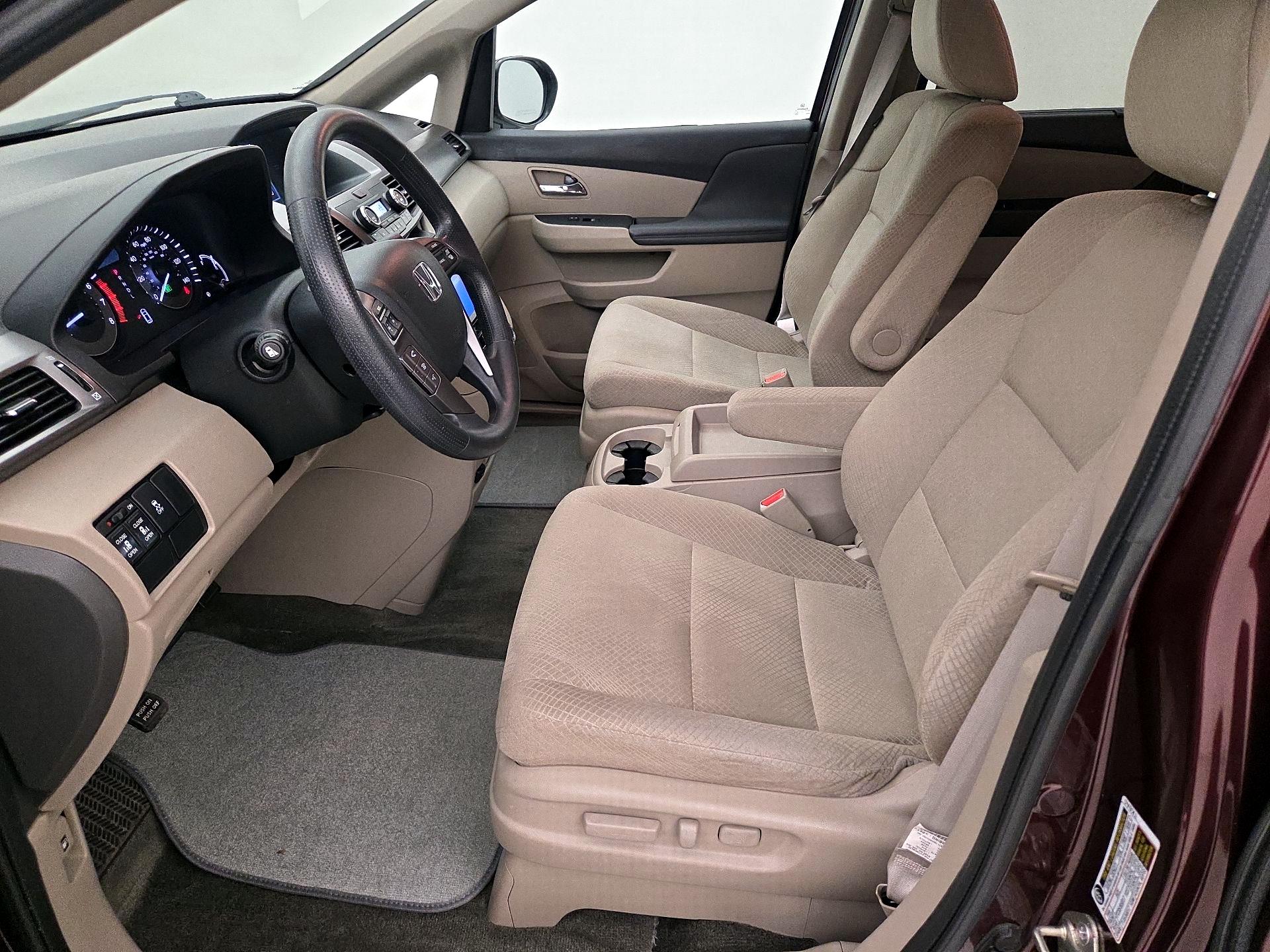 Thumbnail: 2015 Honda Odyssey - 11