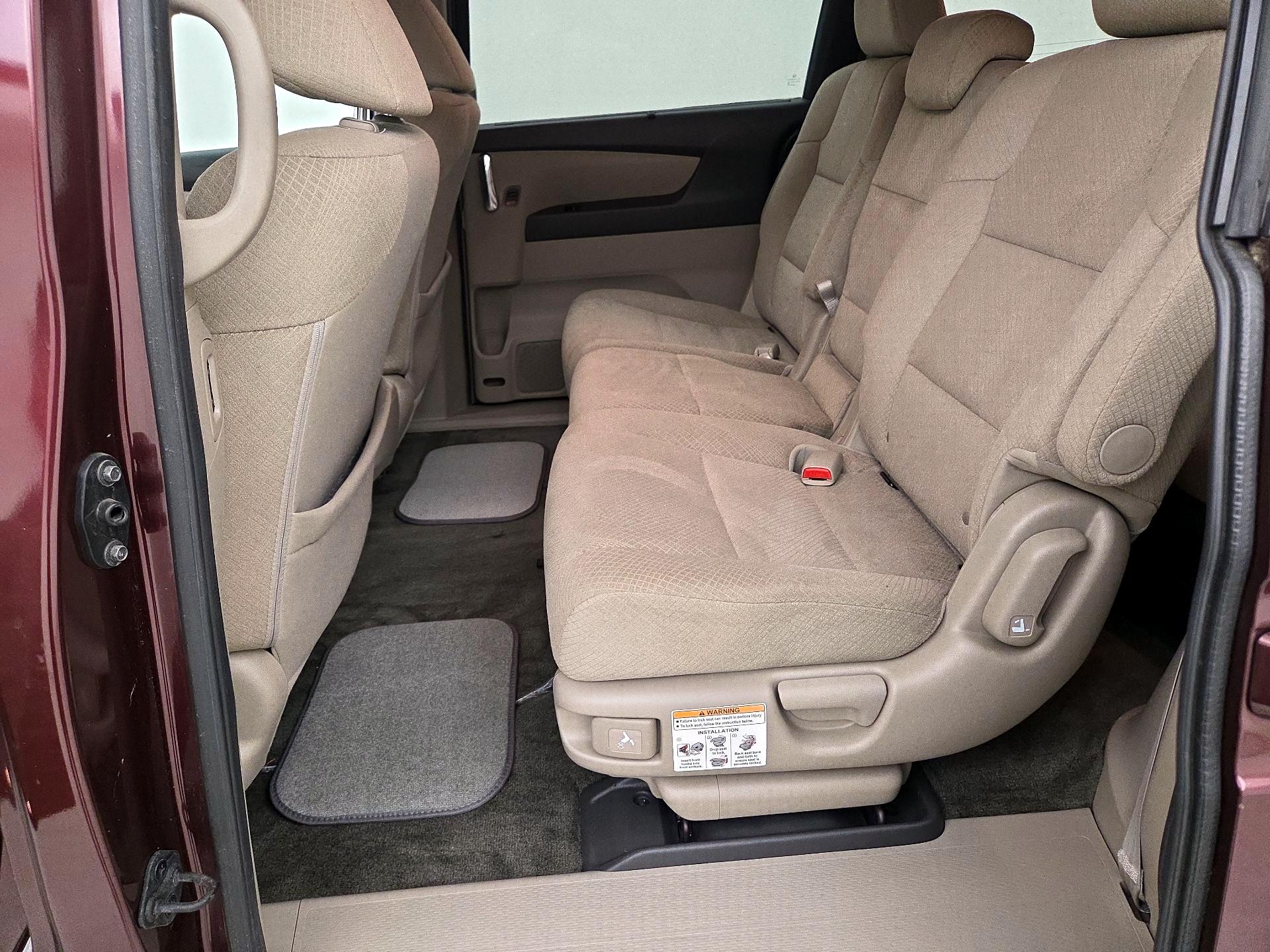 Thumbnail: 2015 Honda Odyssey - 18