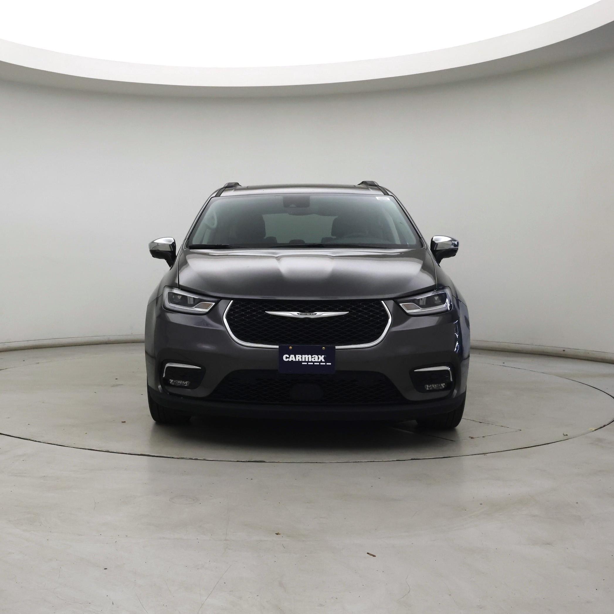 Thumbnail: 2023 Chrysler Pacifica - 5