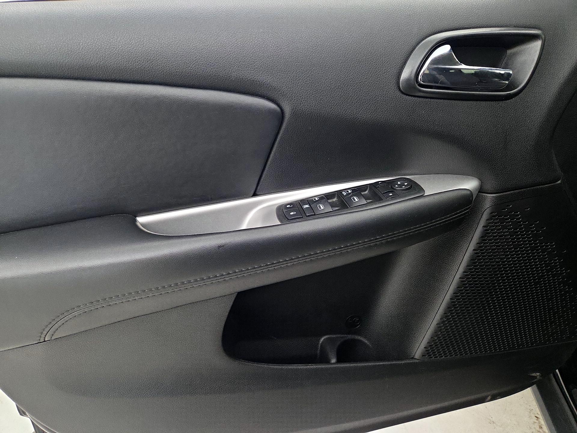 Thumbnail: 2018 Dodge Journey - 12