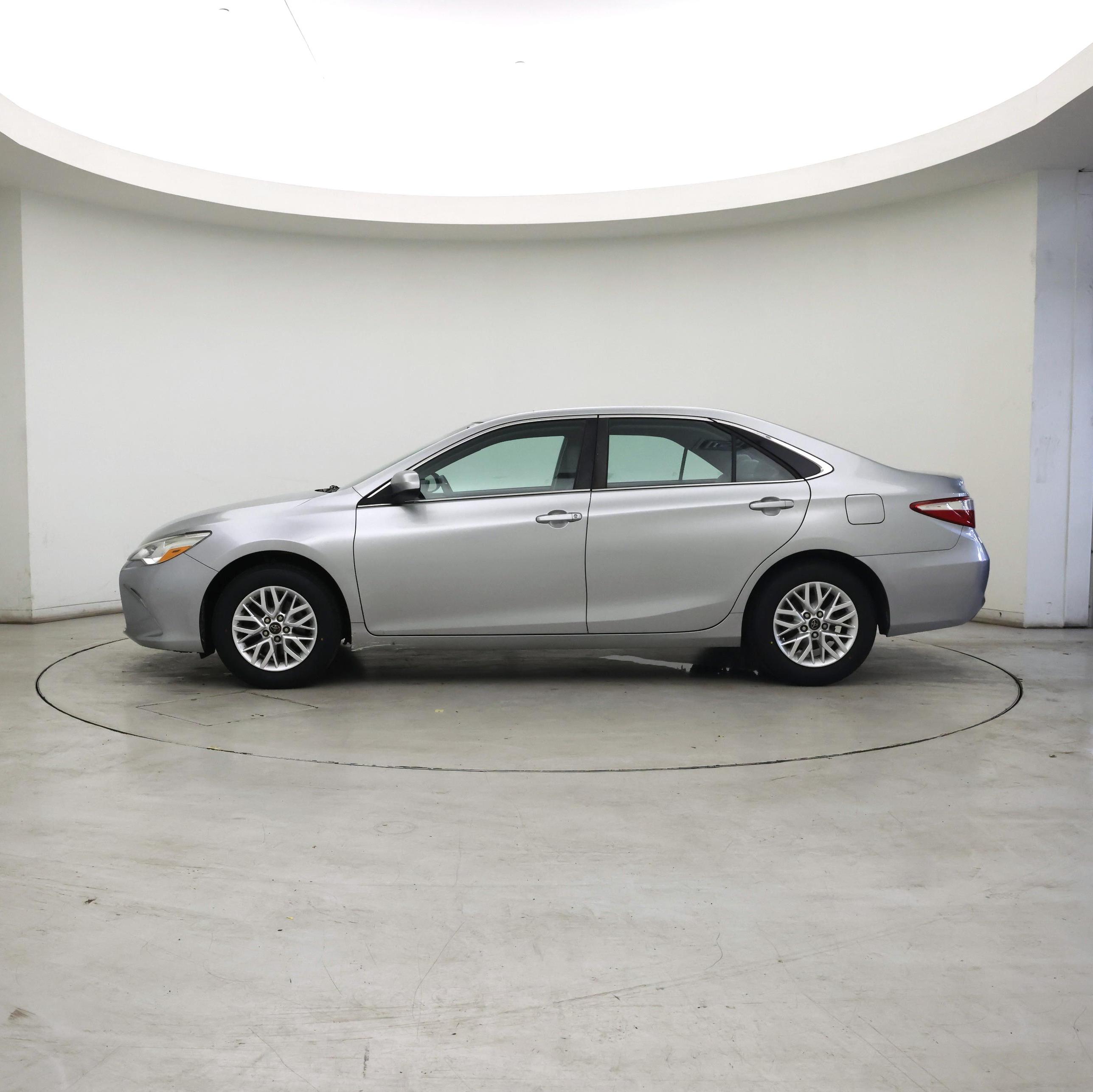 Thumbnail: 2017 Toyota Camry - 3