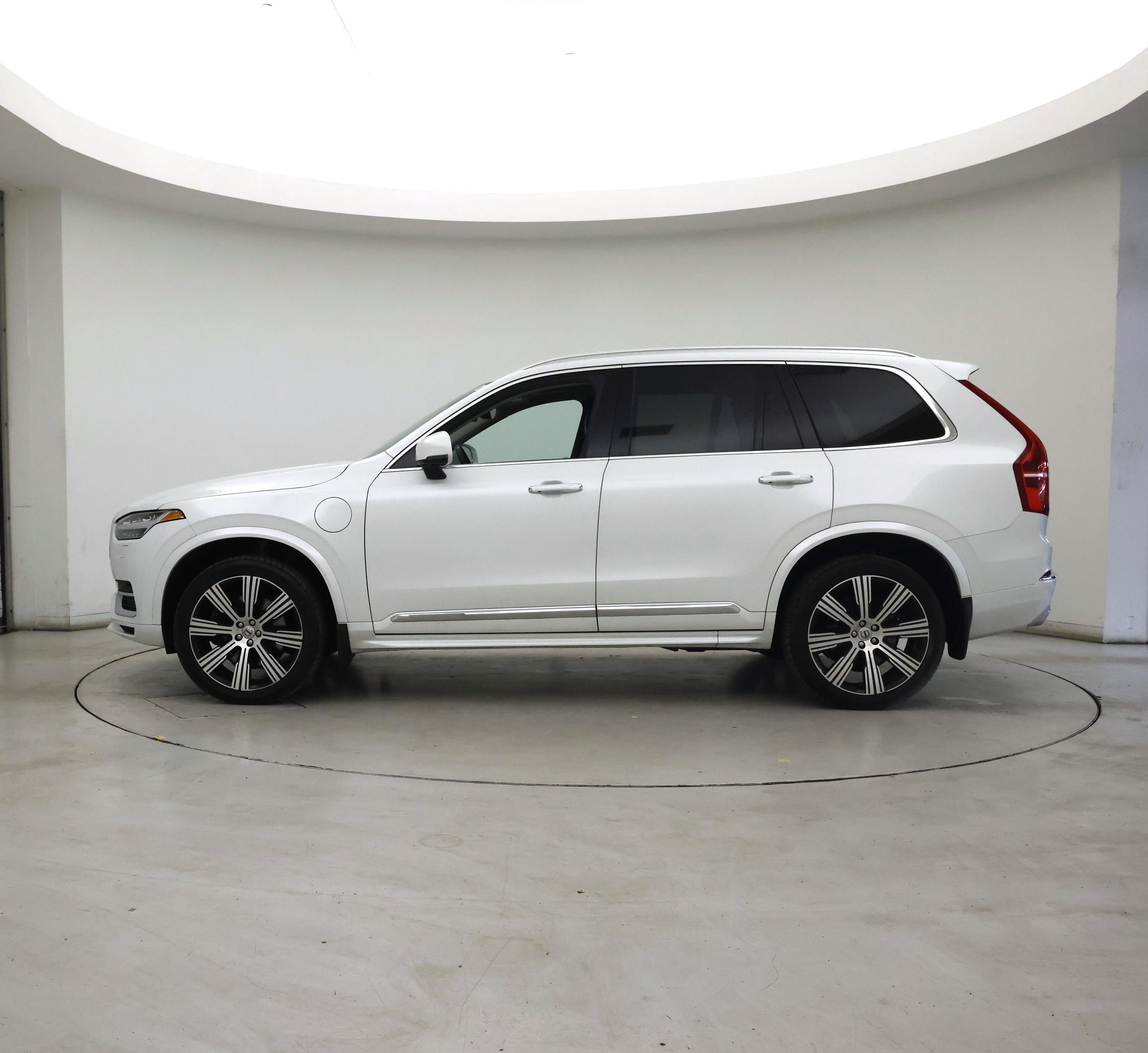 Thumbnail: 2021 Volvo XC90 - 3