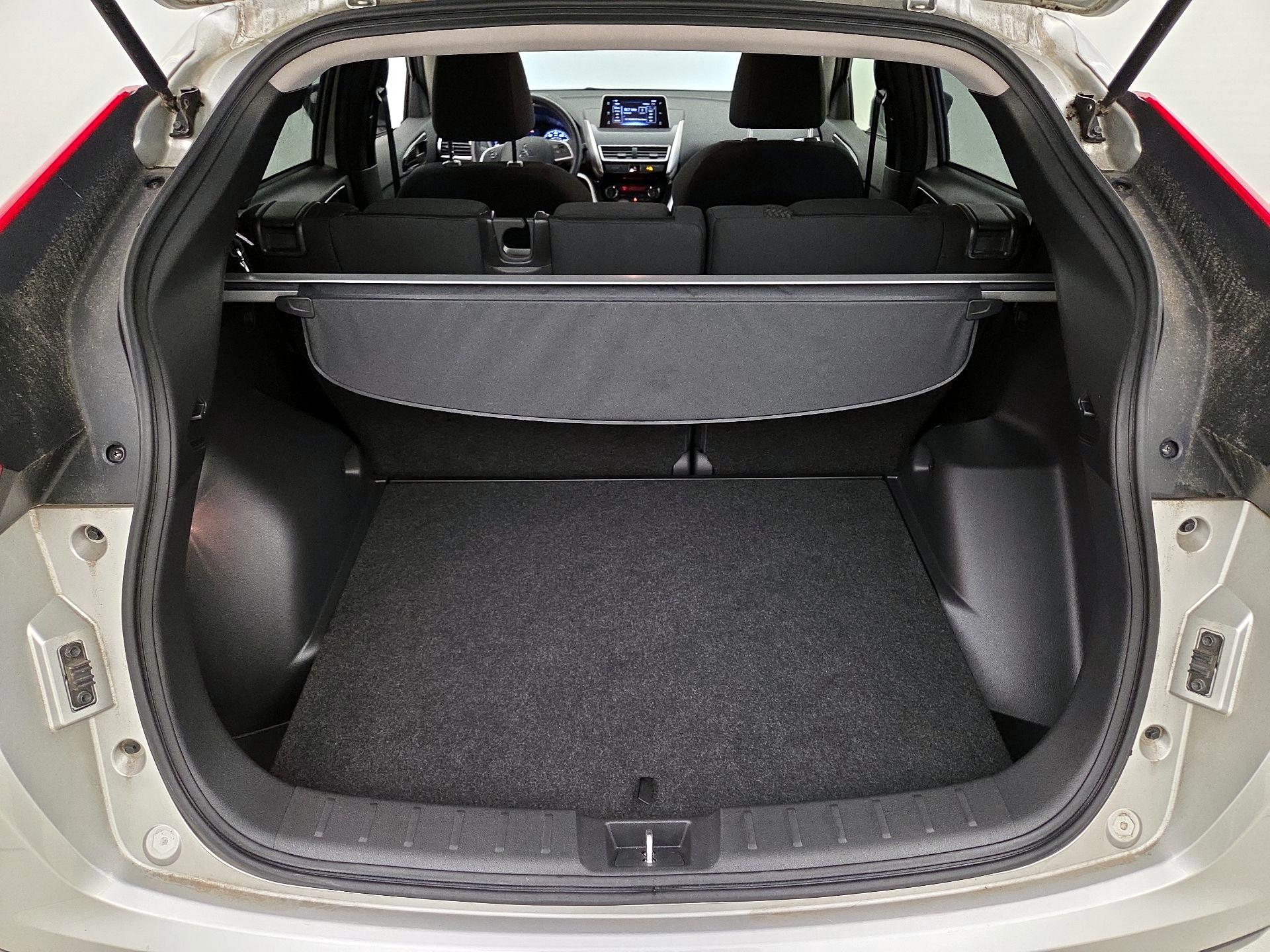 Thumbnail: 2020 Mitsubishi Eclipse Cross - 20