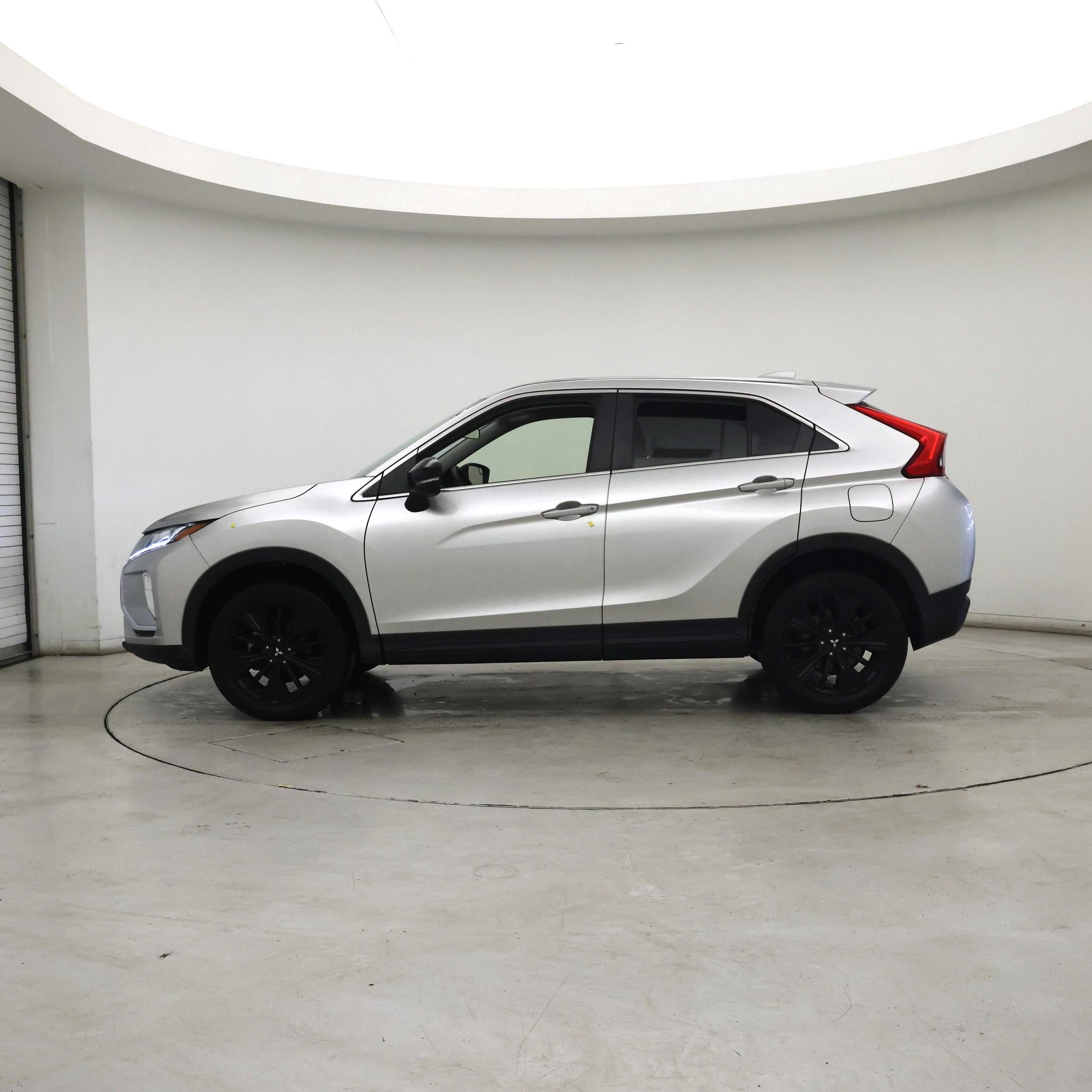 Thumbnail: 2020 Mitsubishi Eclipse Cross - 3