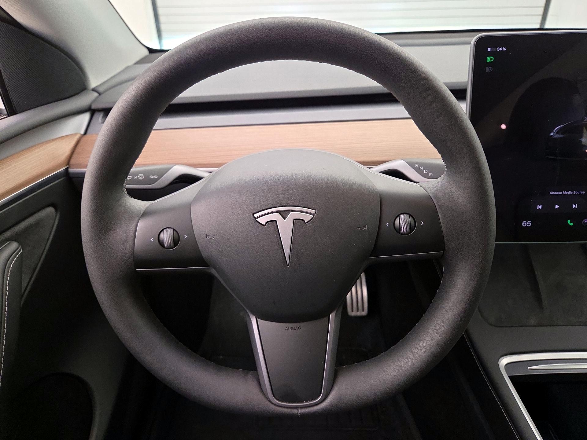 Thumbnail: 2023 Tesla Model Y - 10