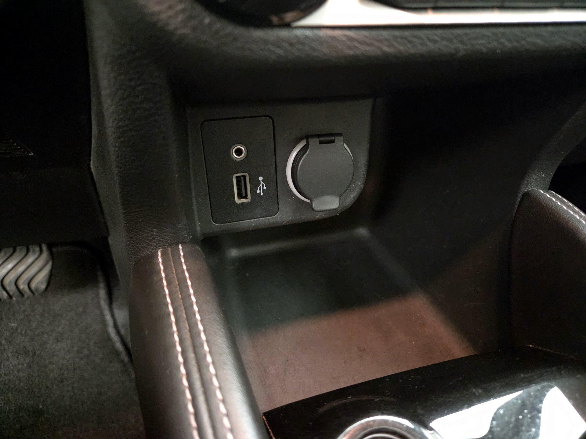 Thumbnail: 2018 Nissan Kicks - 17