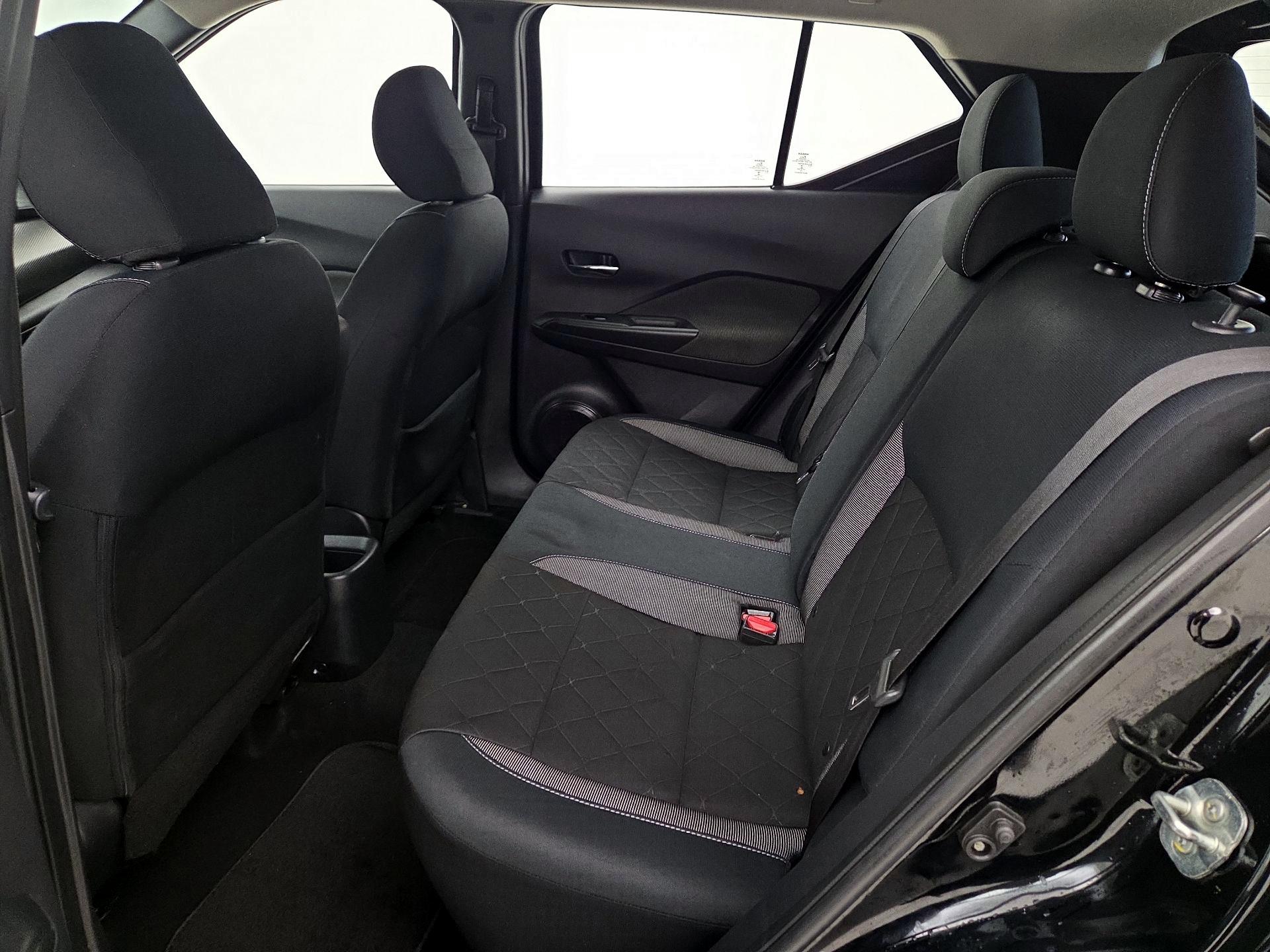 Thumbnail: 2018 Nissan Kicks - 18