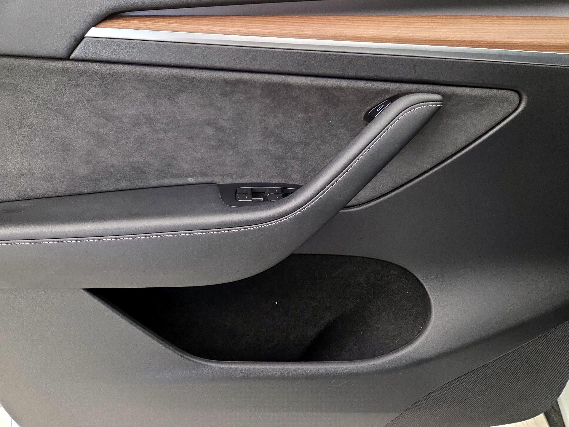 Thumbnail: 2024 Tesla Model Y - 12