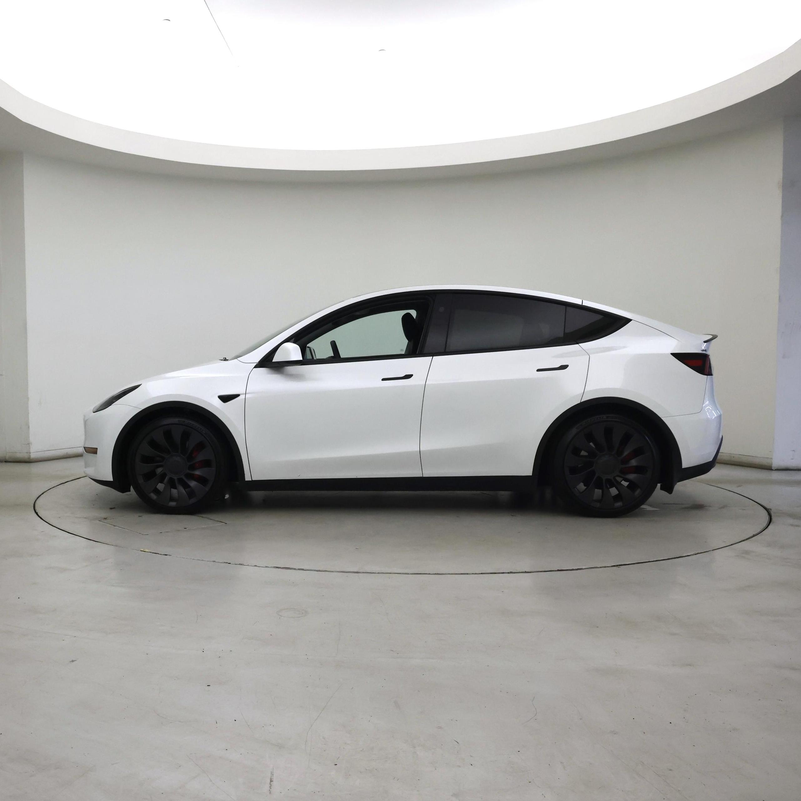 Thumbnail: 2024 Tesla Model Y - 3