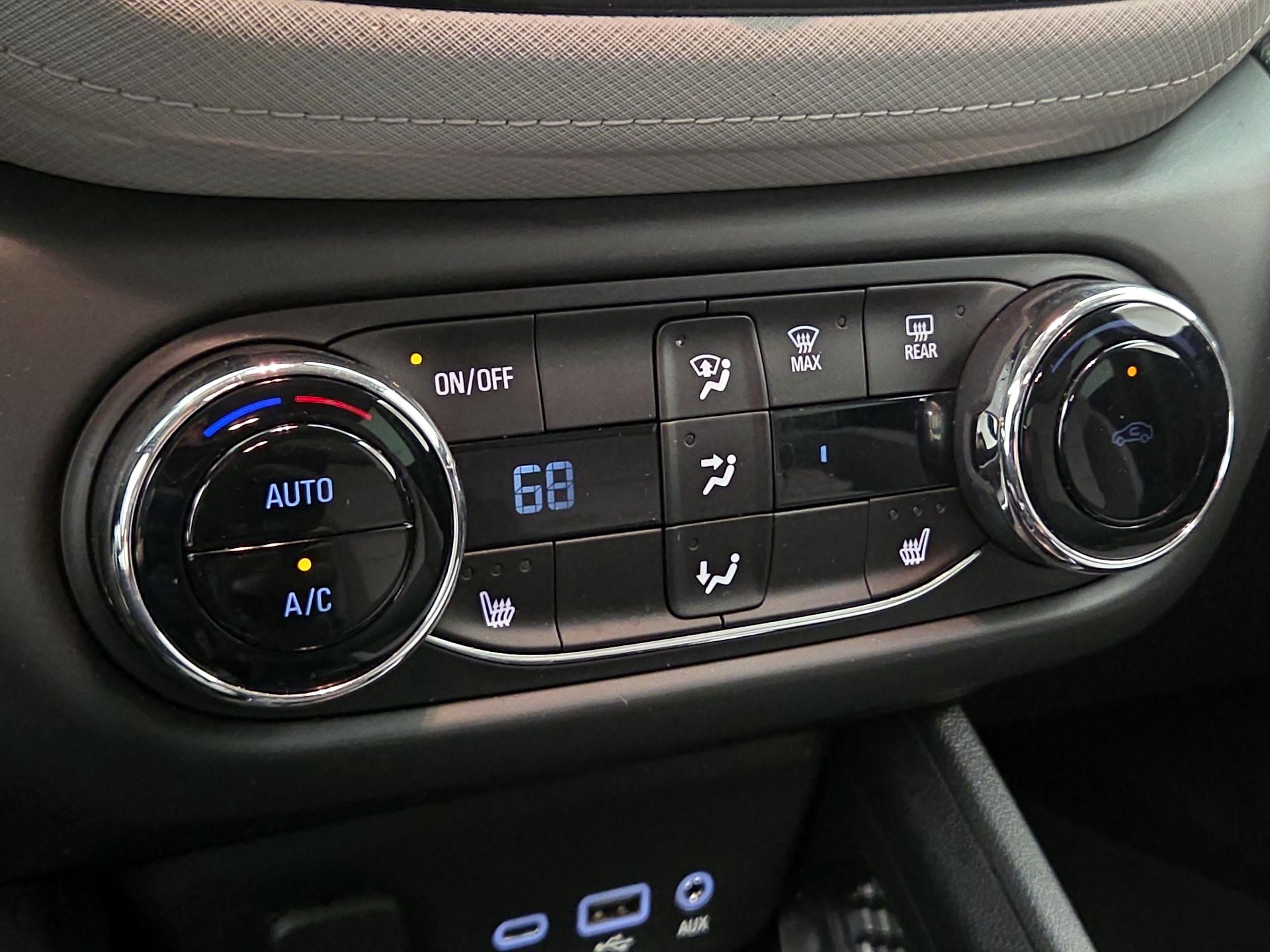 Thumbnail: 2021 Chevrolet TrailBlazer - 16