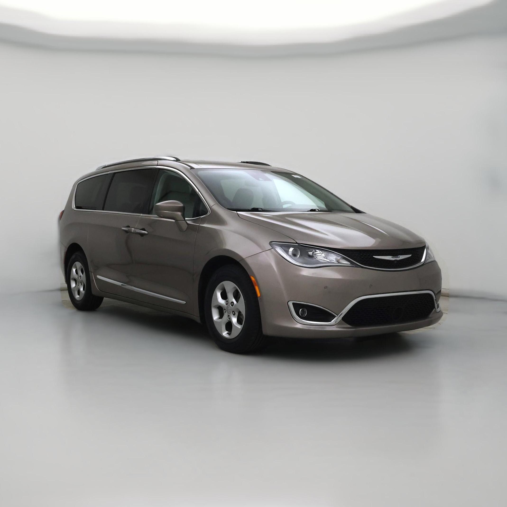 Thumbnail: 2017 Chrysler Pacifica - 1