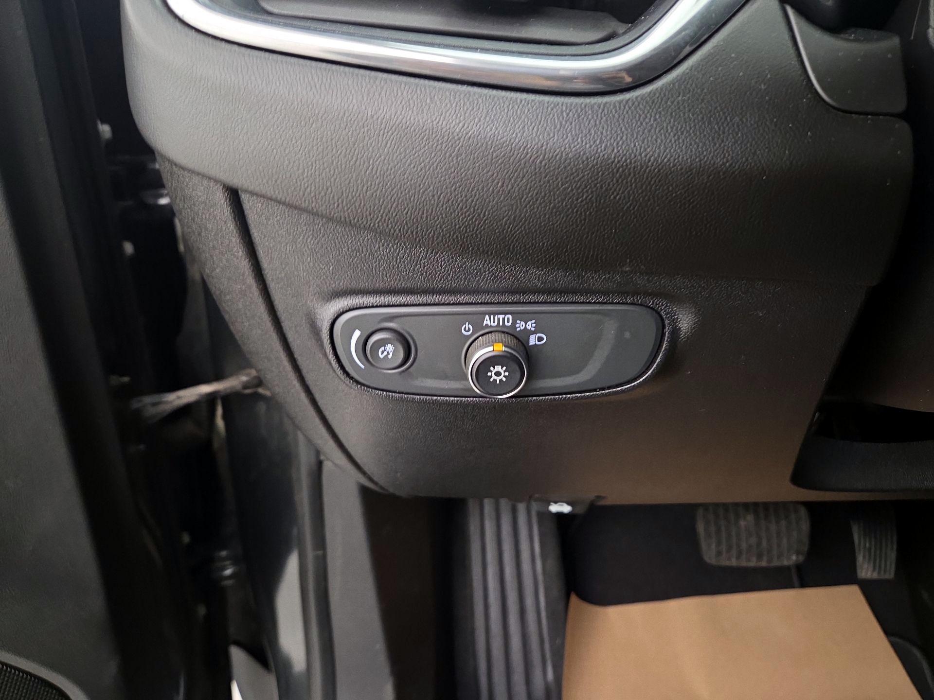 Thumbnail: 2019 Chevrolet Equinox - 13