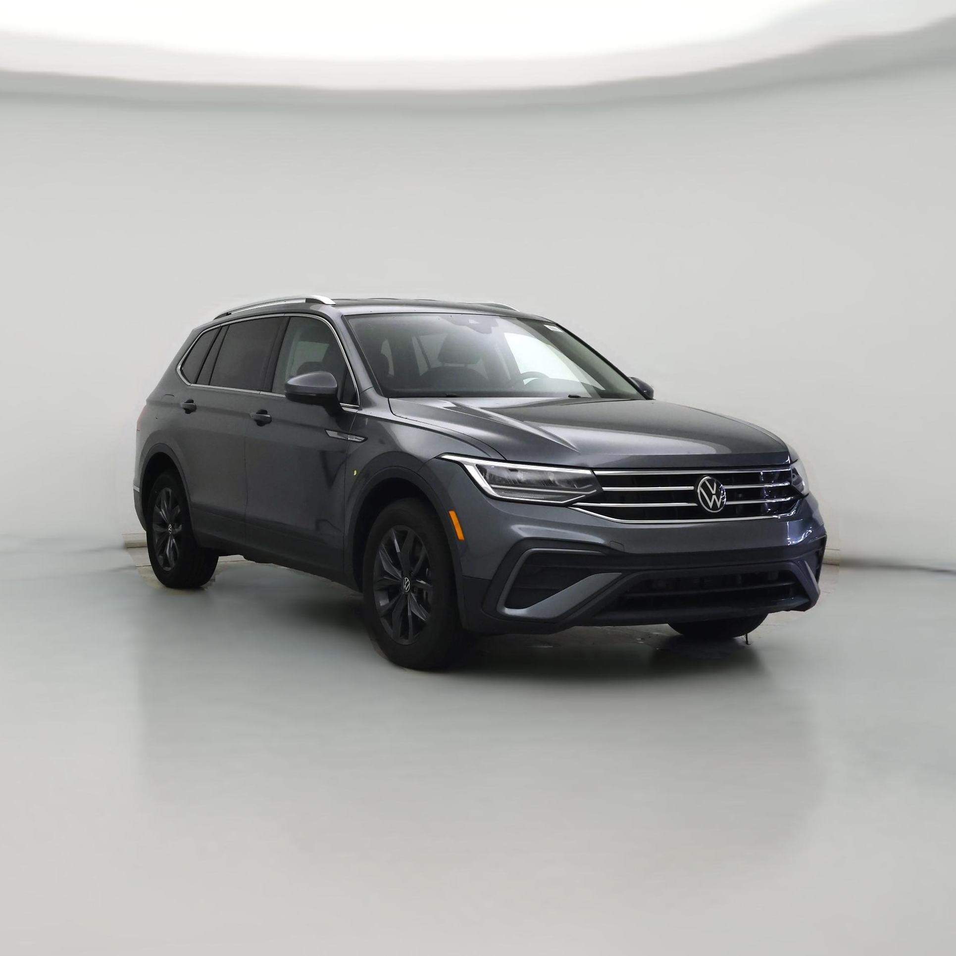 Thumbnail: 2023 Volkswagen Tiguan - 1