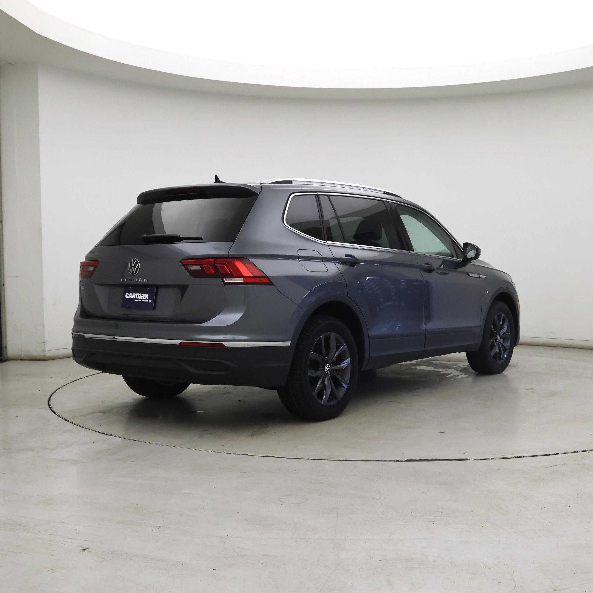 Thumbnail: 2023 Volkswagen Tiguan - 8