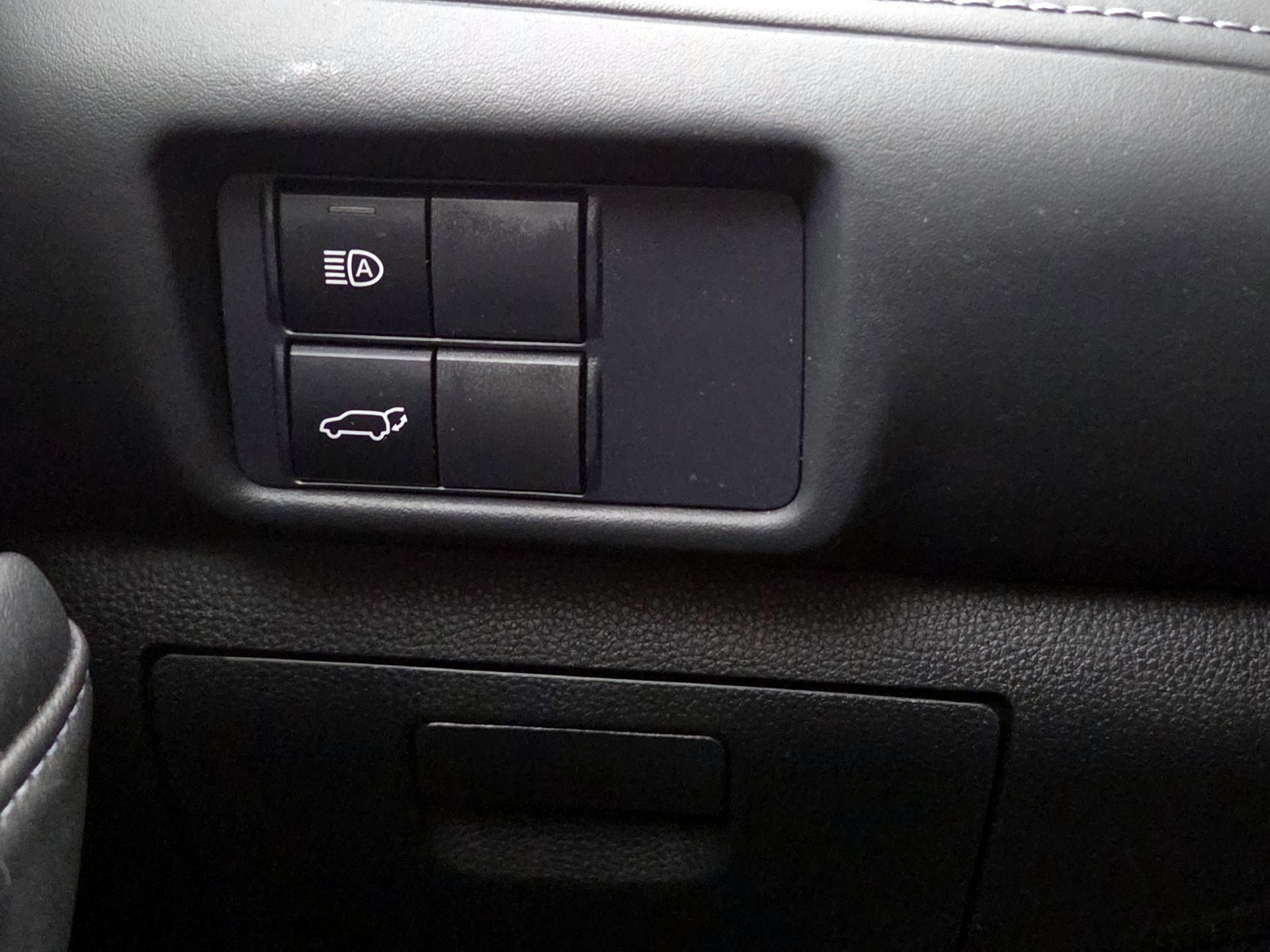 Thumbnail: 2021 Toyota Highlander - 13