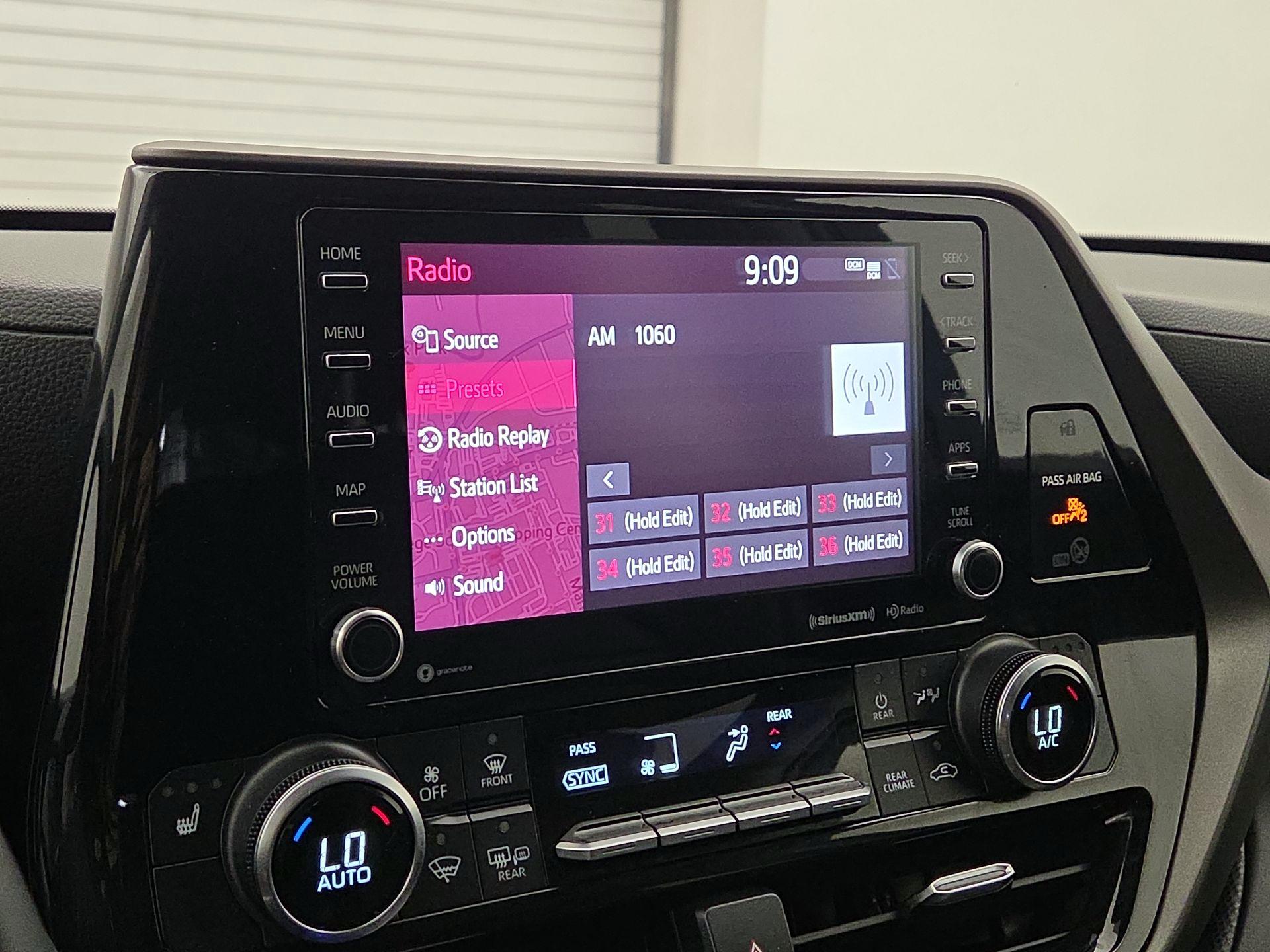 Thumbnail: 2021 Toyota Highlander - 16