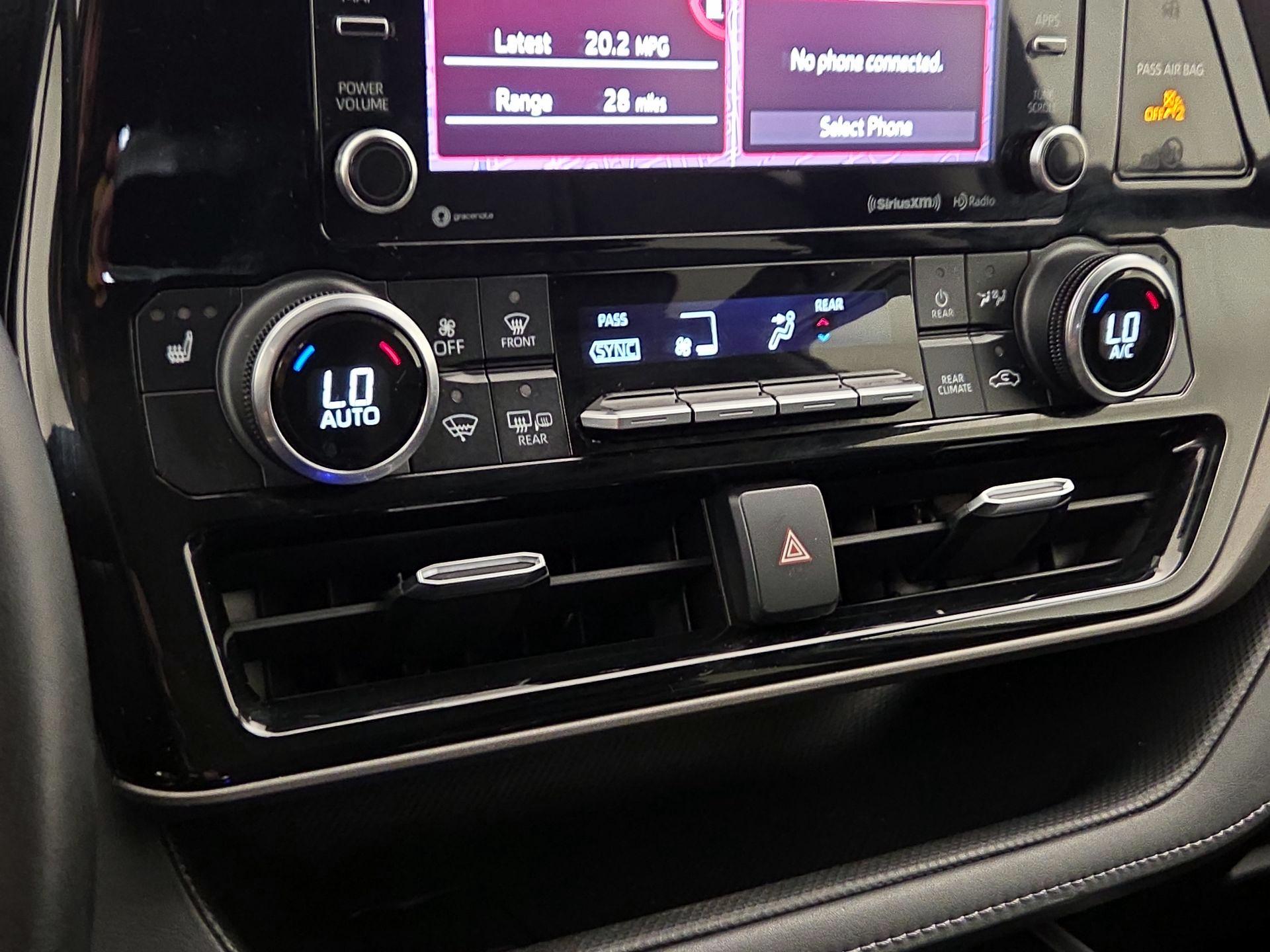 Thumbnail: 2021 Toyota Highlander - 17