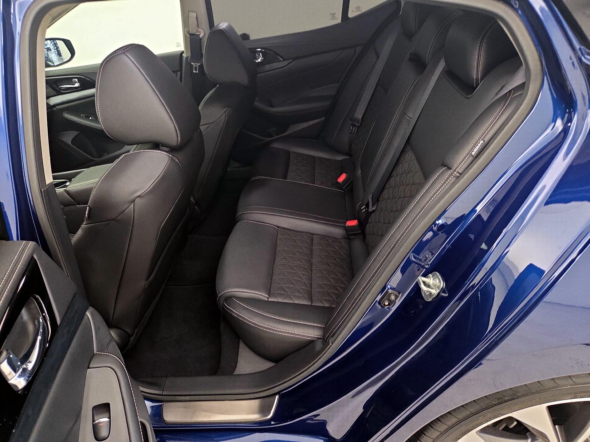 Thumbnail: 2020 Nissan Maxima - 19