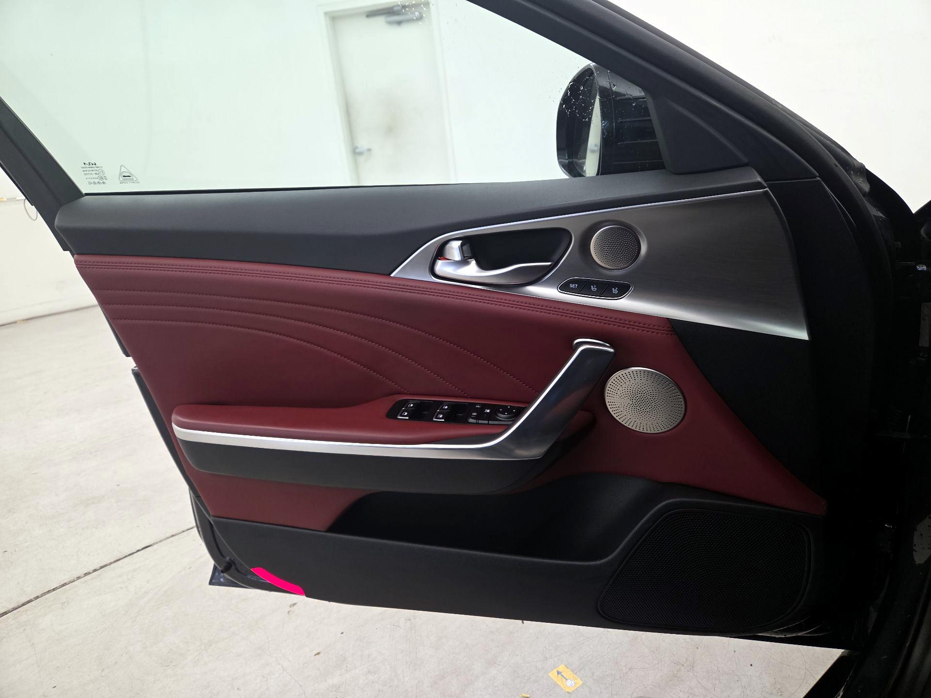 Thumbnail: 2023 Kia Stinger - 12