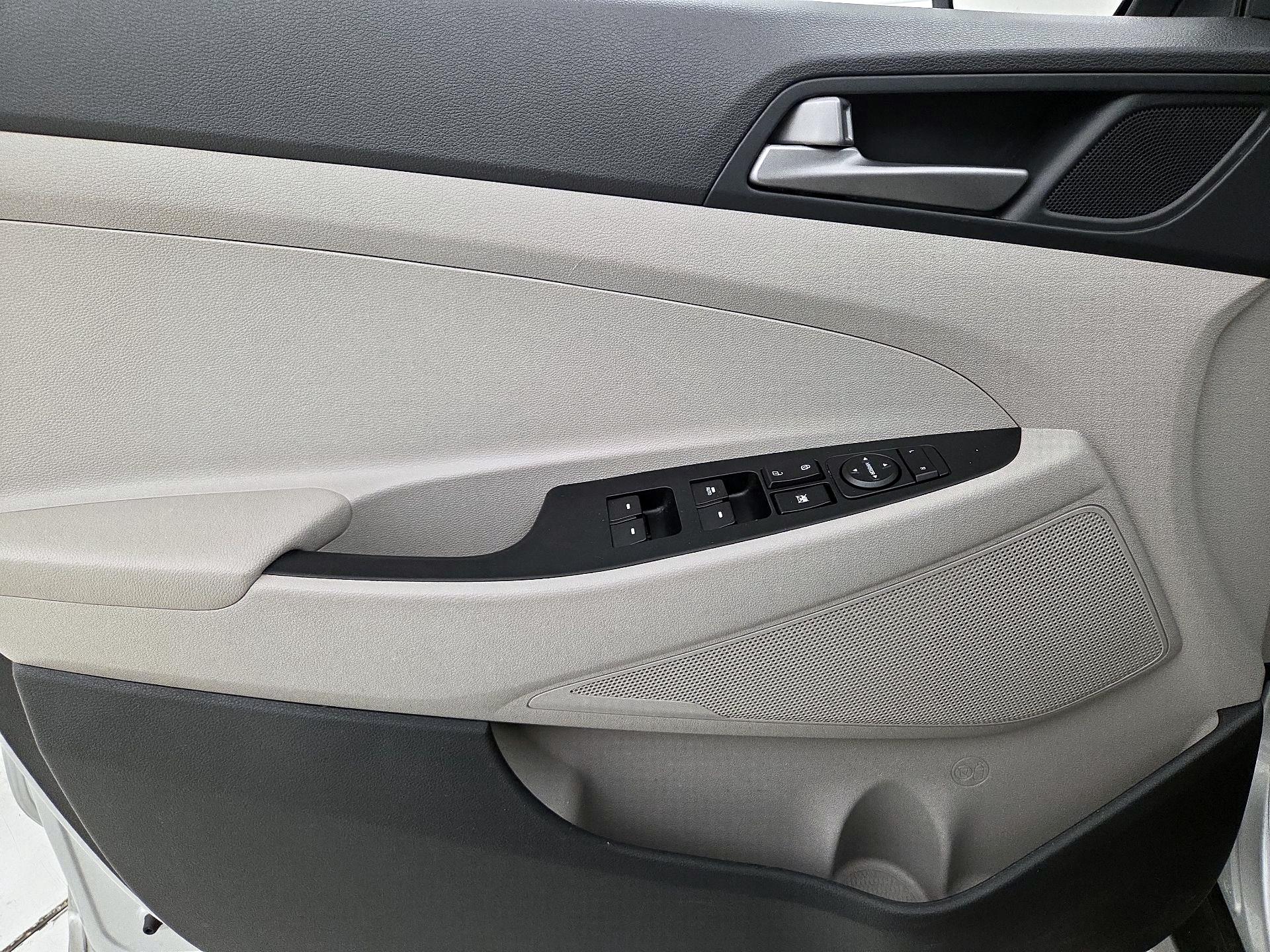 Thumbnail: 2018 Hyundai Tucson - 12