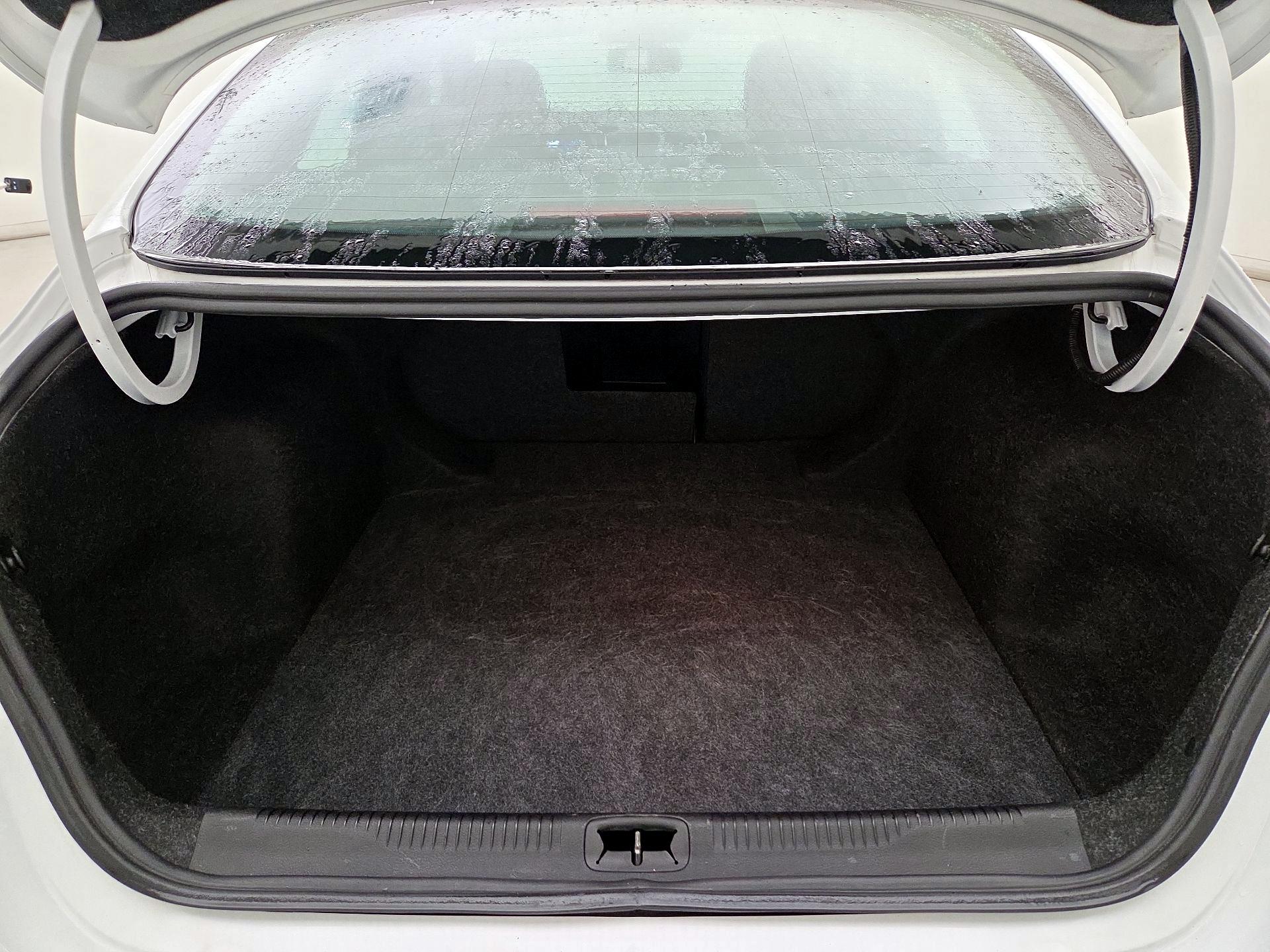 Thumbnail: 2016 Chrysler 200 - 18