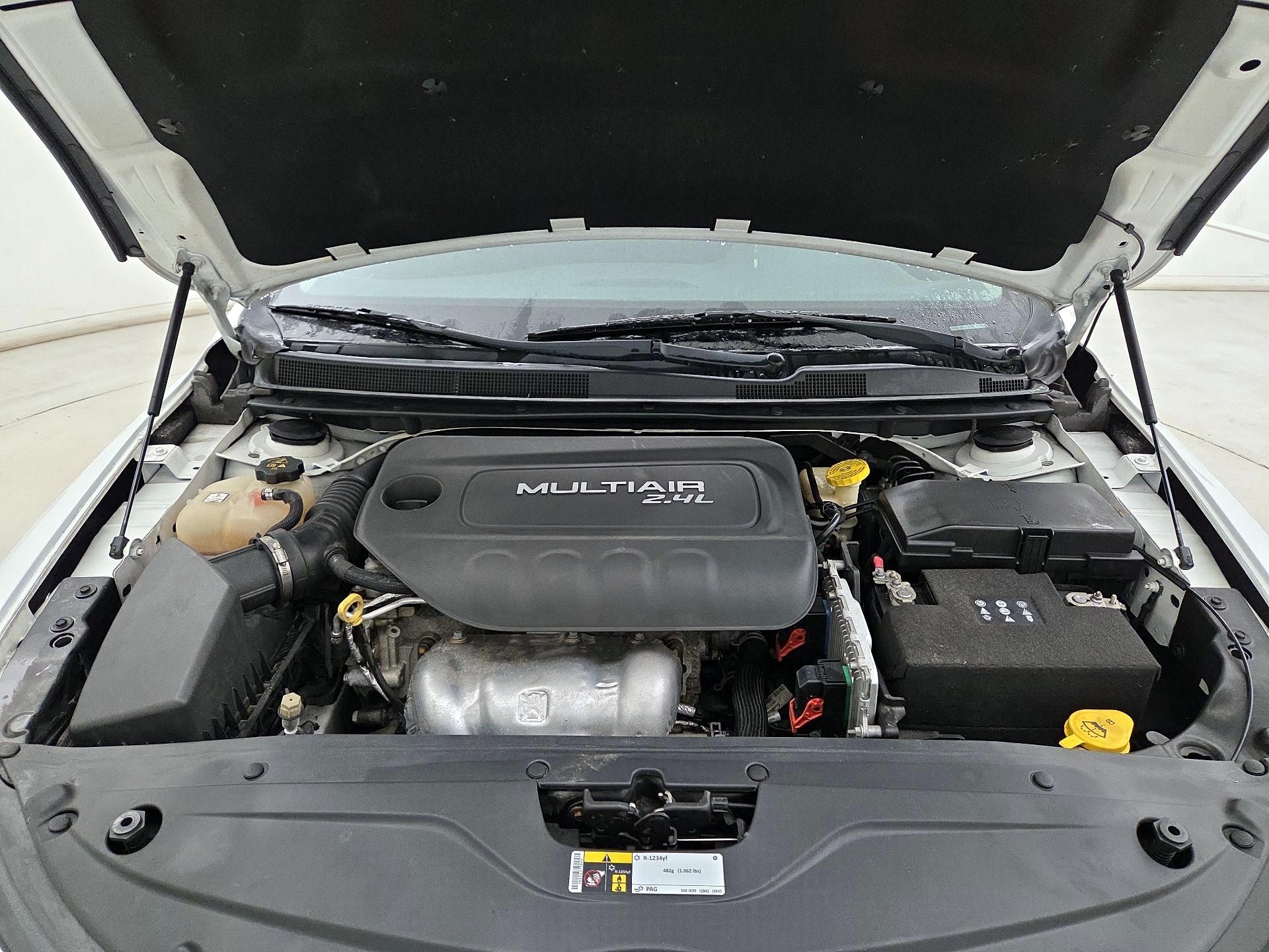 Thumbnail: 2016 Chrysler 200 - 19