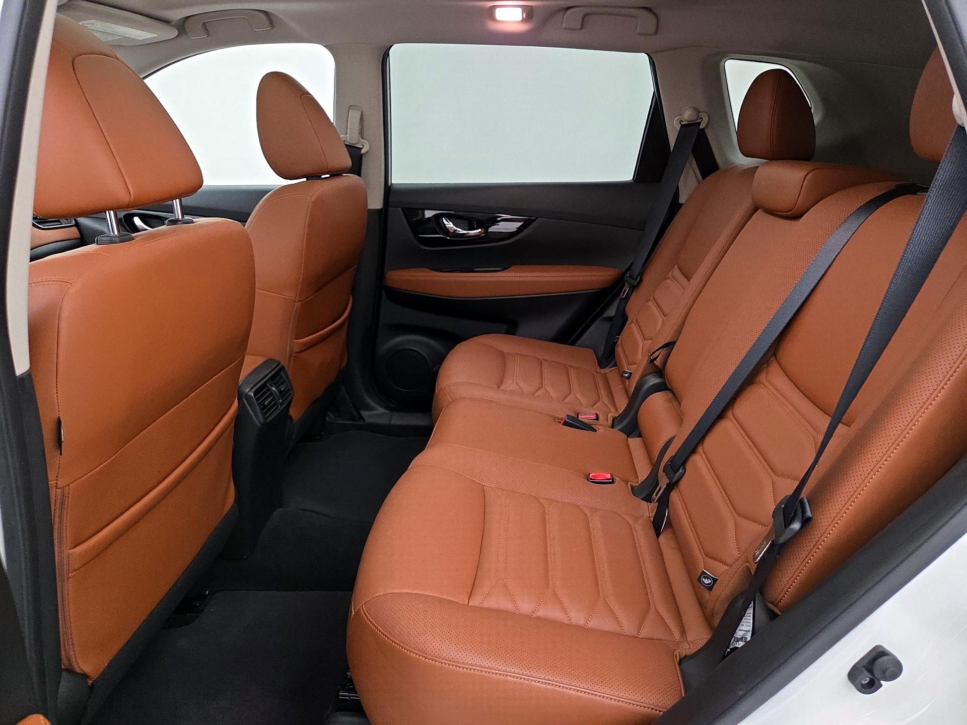 Thumbnail: 2018 Nissan Rogue - 20