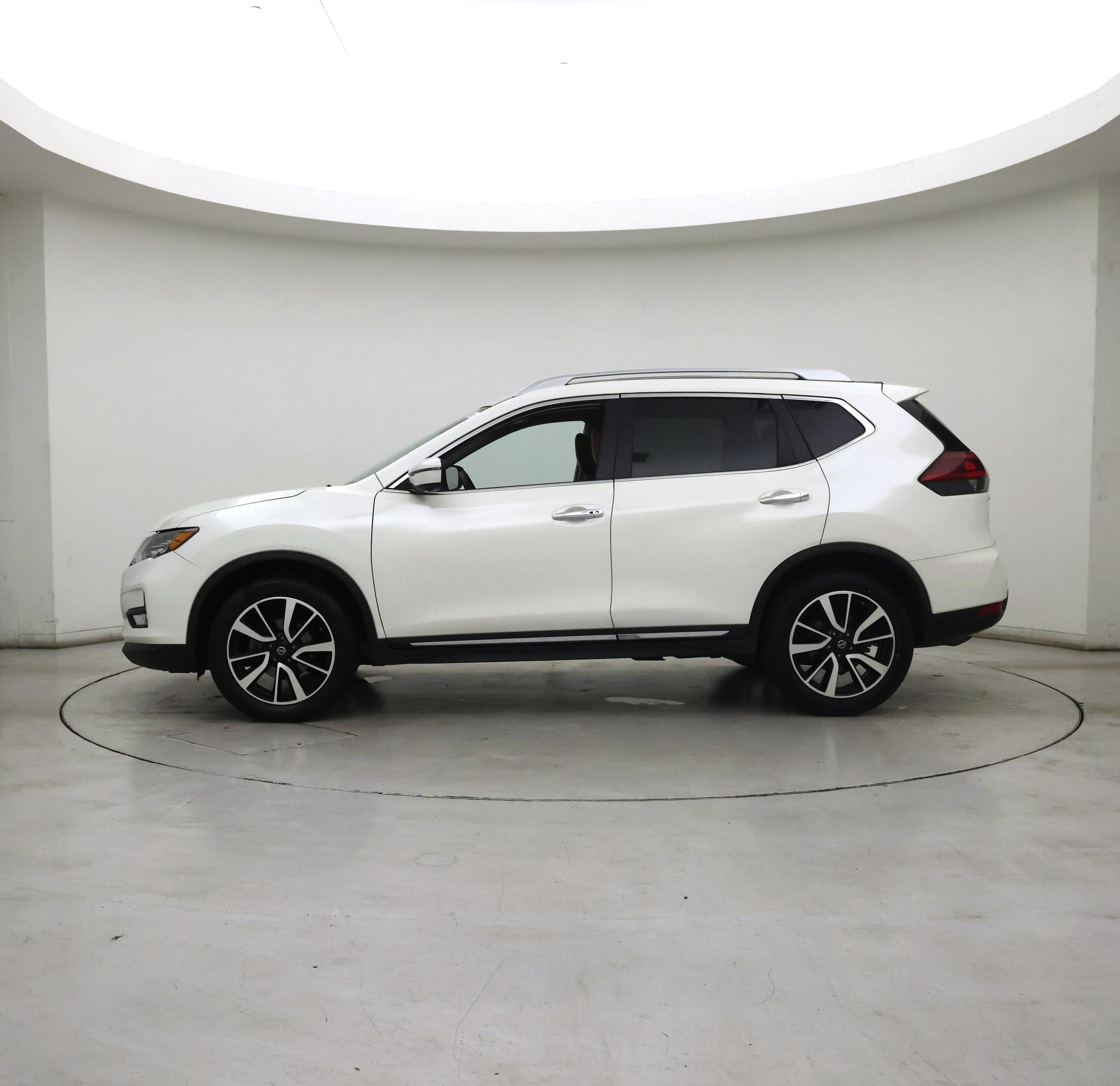 Thumbnail: 2018 Nissan Rogue - 3