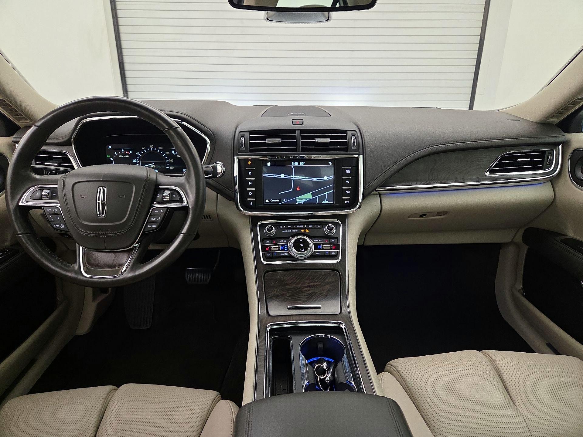 Thumbnail: 2018 Lincoln Continental - 9