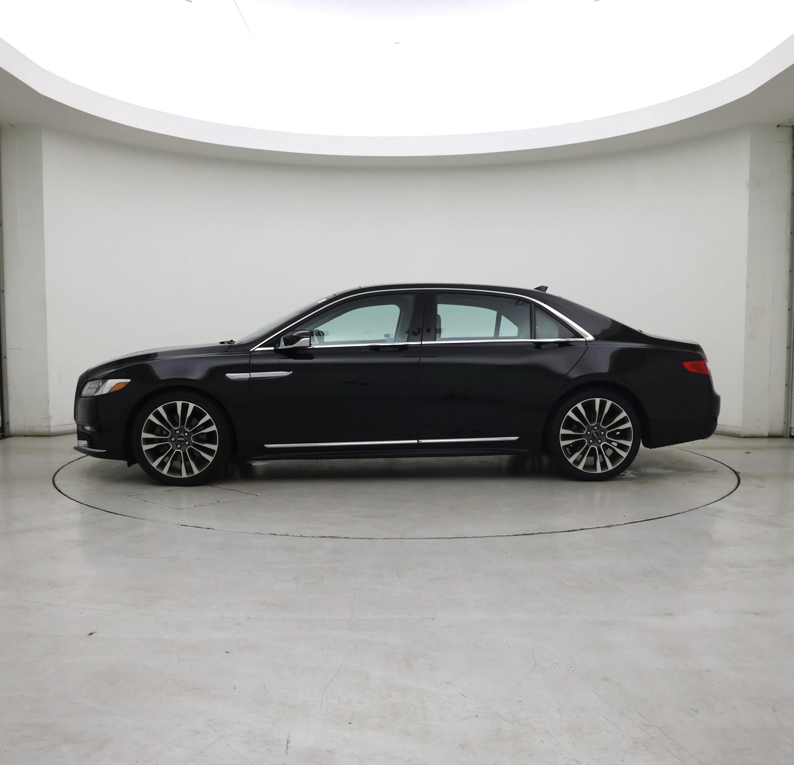 Thumbnail: 2018 Lincoln Continental - 3