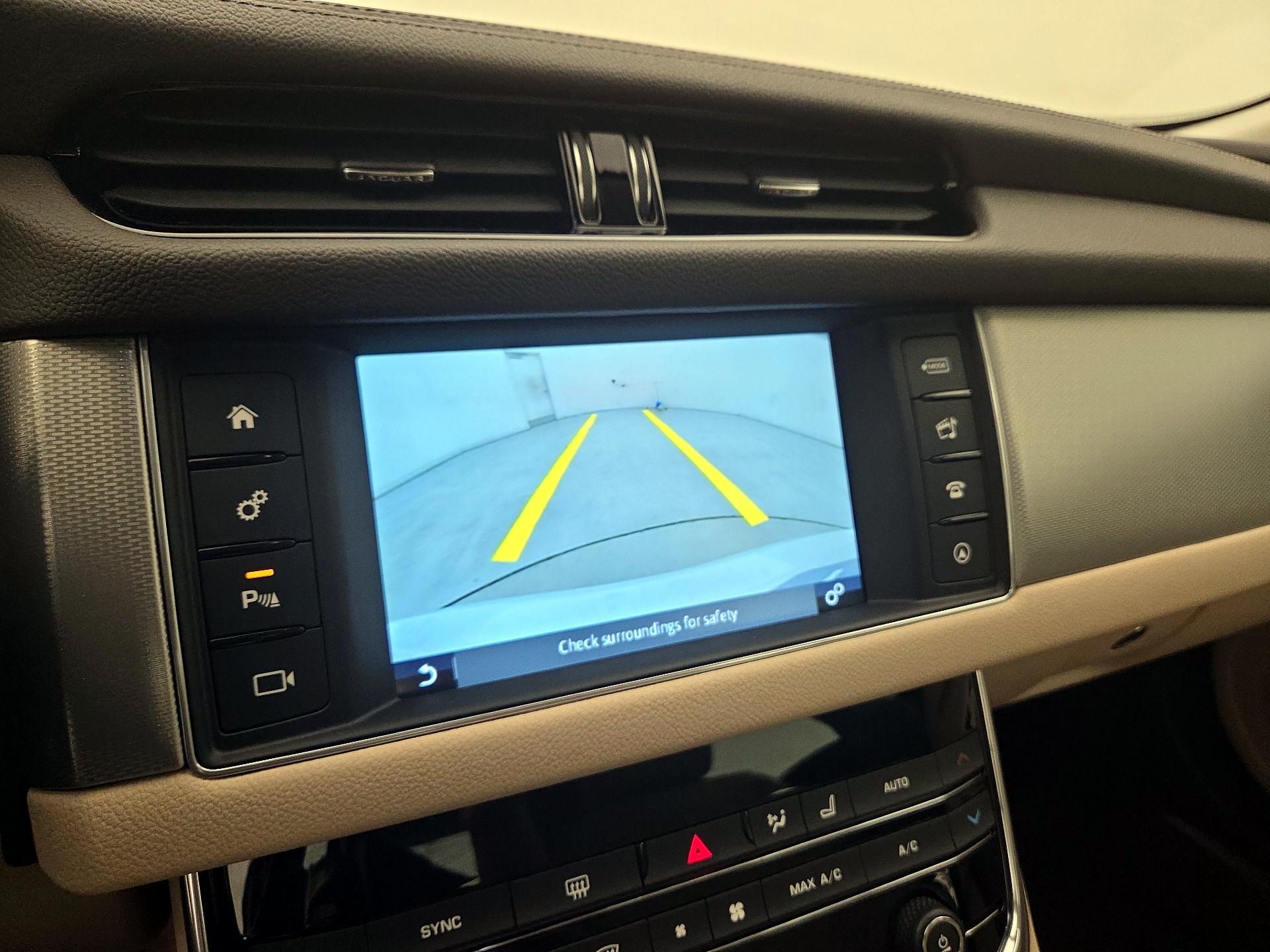 Thumbnail: 2017 Jaguar XF - 14