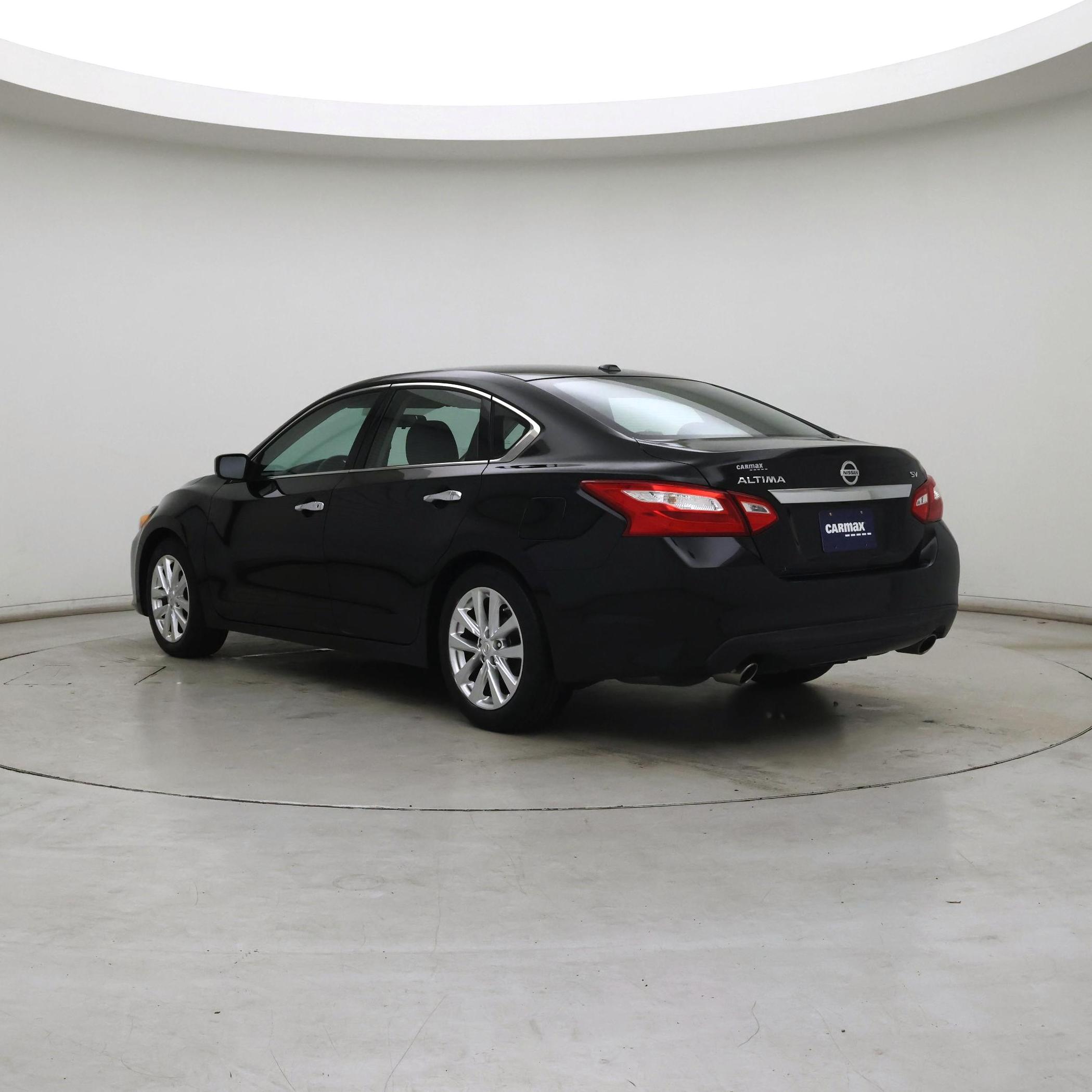 Thumbnail: 2017 Nissan Altima - 2