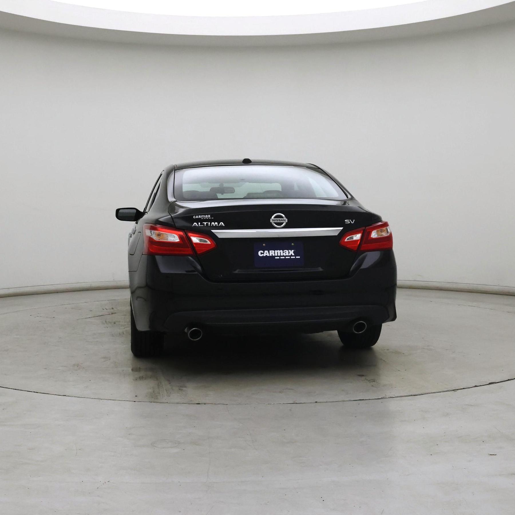 Thumbnail: 2017 Nissan Altima - 6